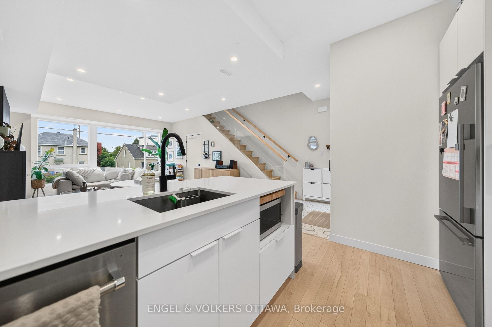 Photo 16 of Unit B, 117 Carruthers Avenue, Ottawa, Mechanicsville — HOMEH