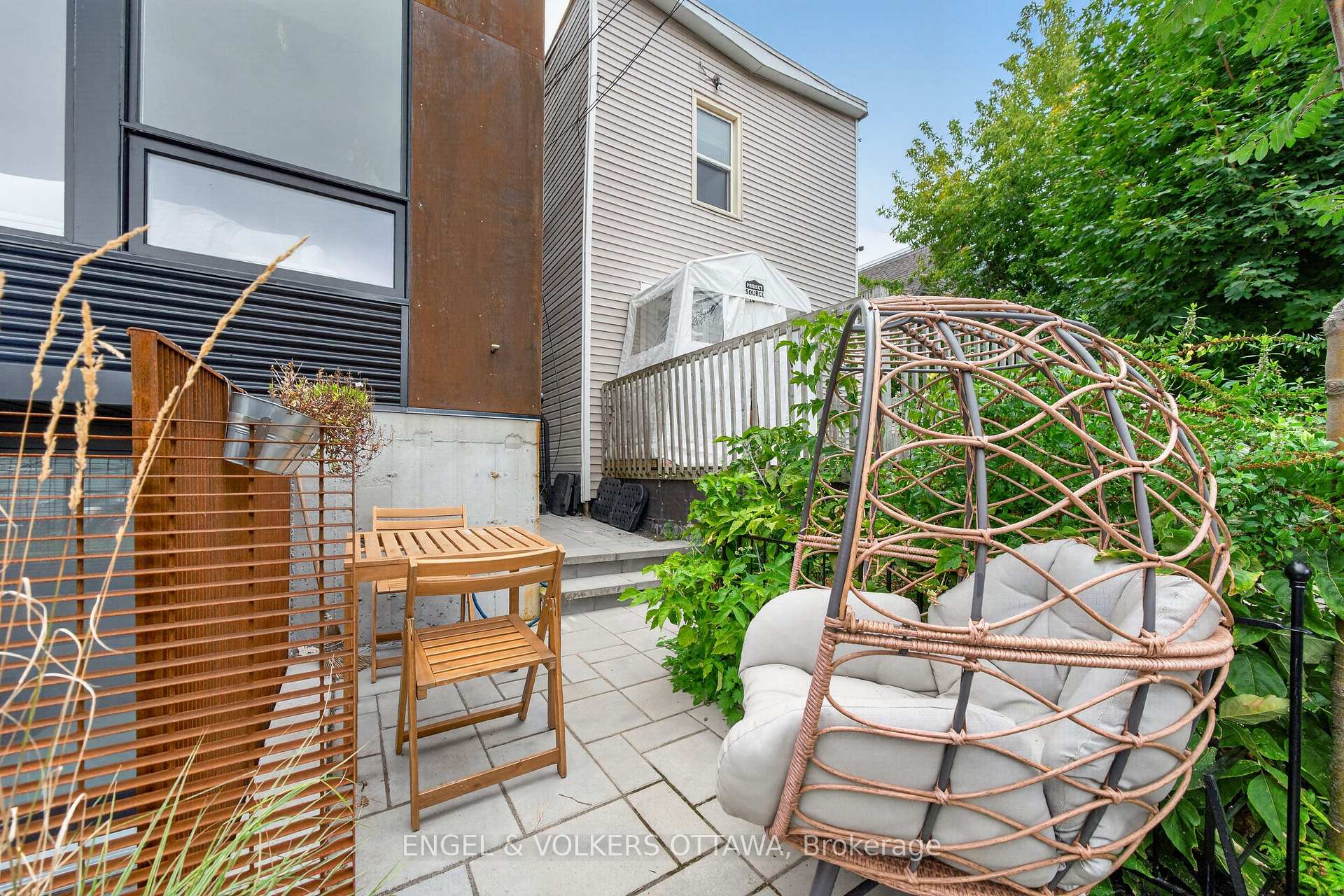 Photo 37 of Unit B, 117 Carruthers Avenue, Ottawa, Mechanicsville — HOMEH
