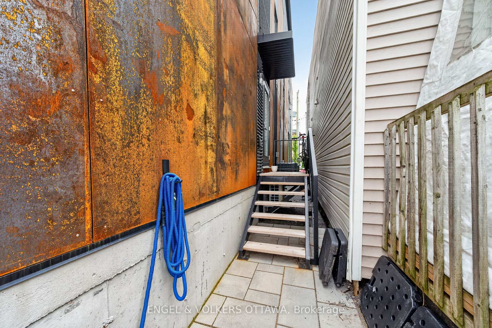 Photo 36 of Unit B, 117 Carruthers Avenue, Ottawa, Mechanicsville — HOMEH