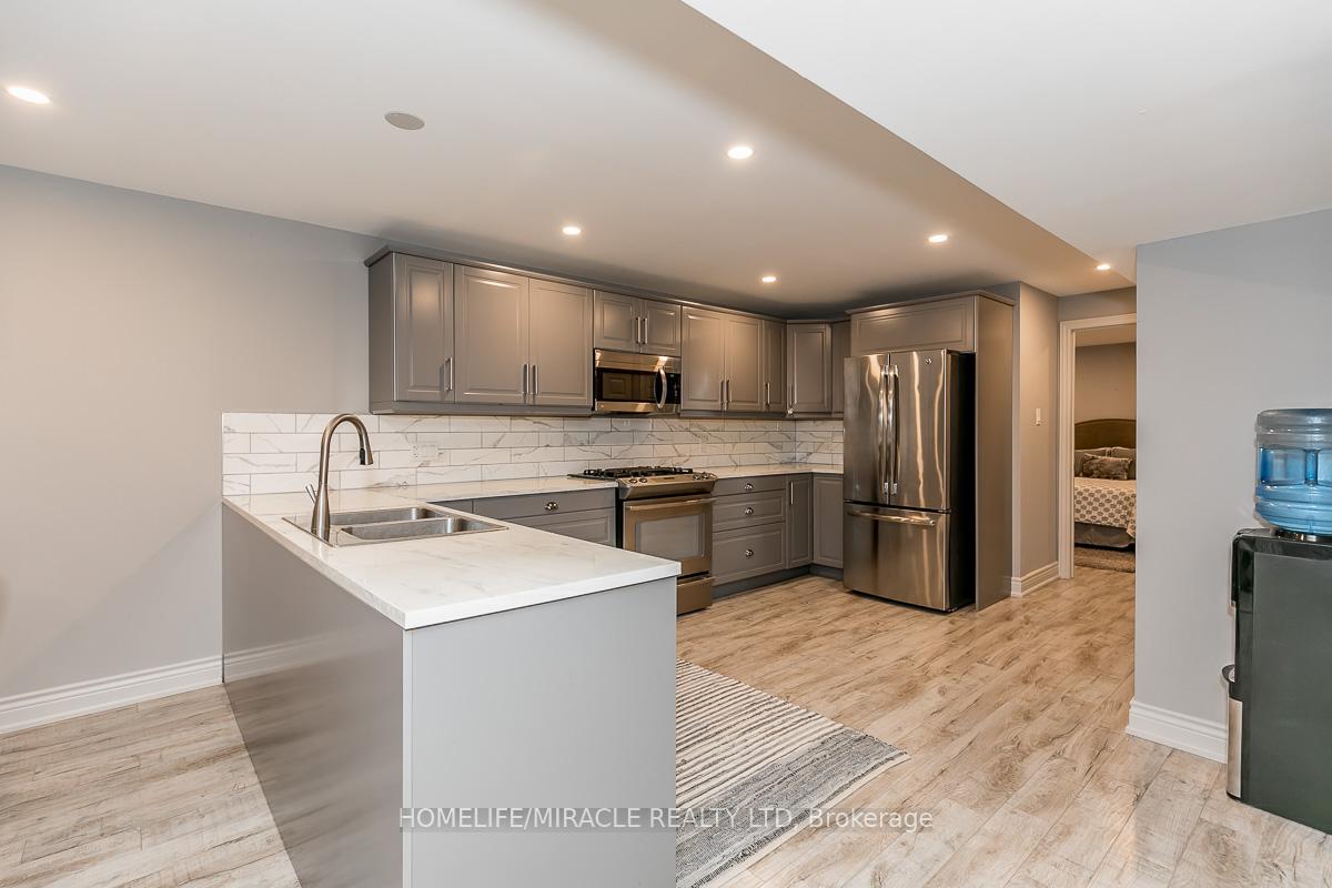 Photo 5 of Unit Basement, 60 Edwards Drive, Barrie, Bayshore — HOMEH