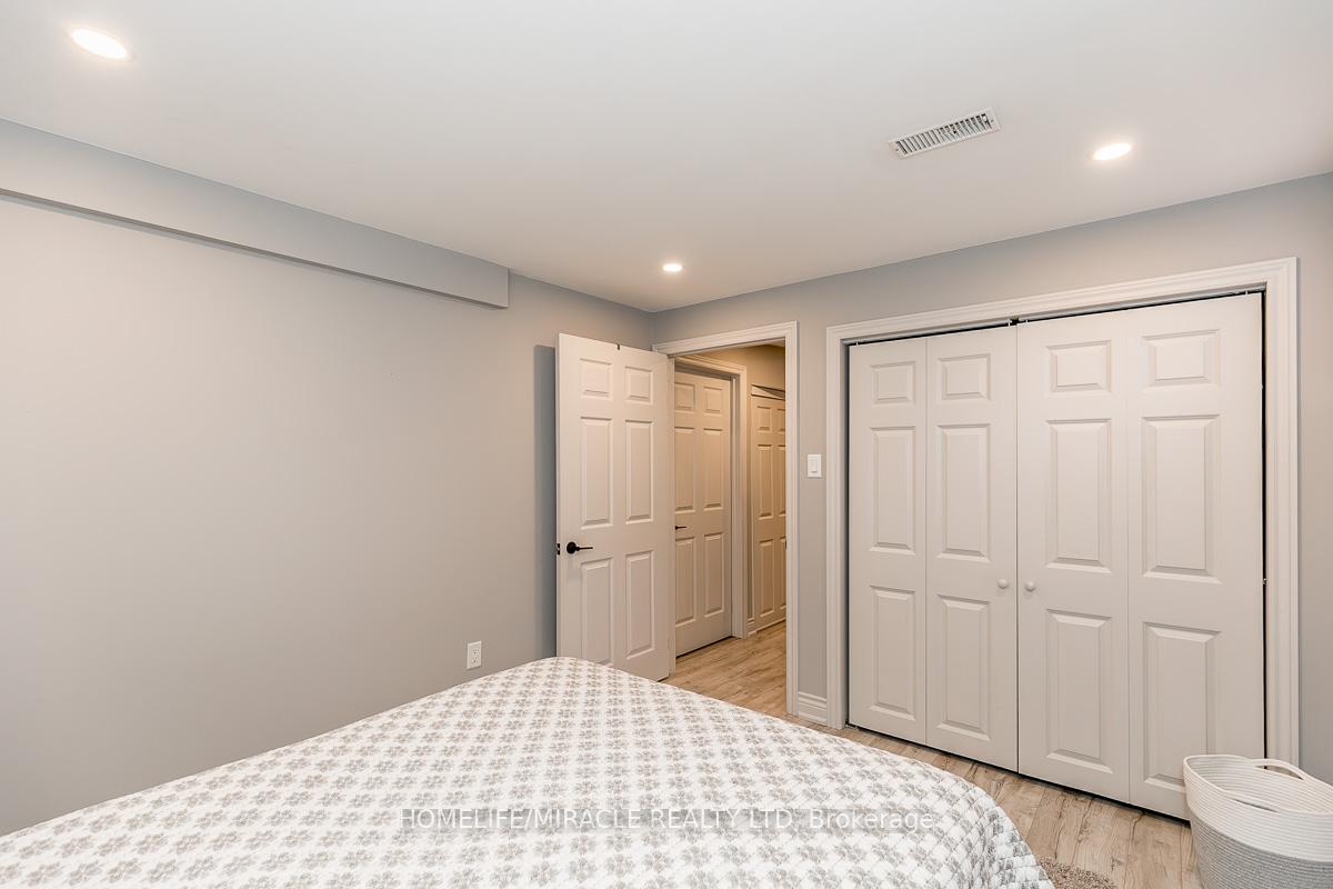 Photo 16 of Unit Basement, 60 Edwards Drive, Barrie, Bayshore — HOMEH