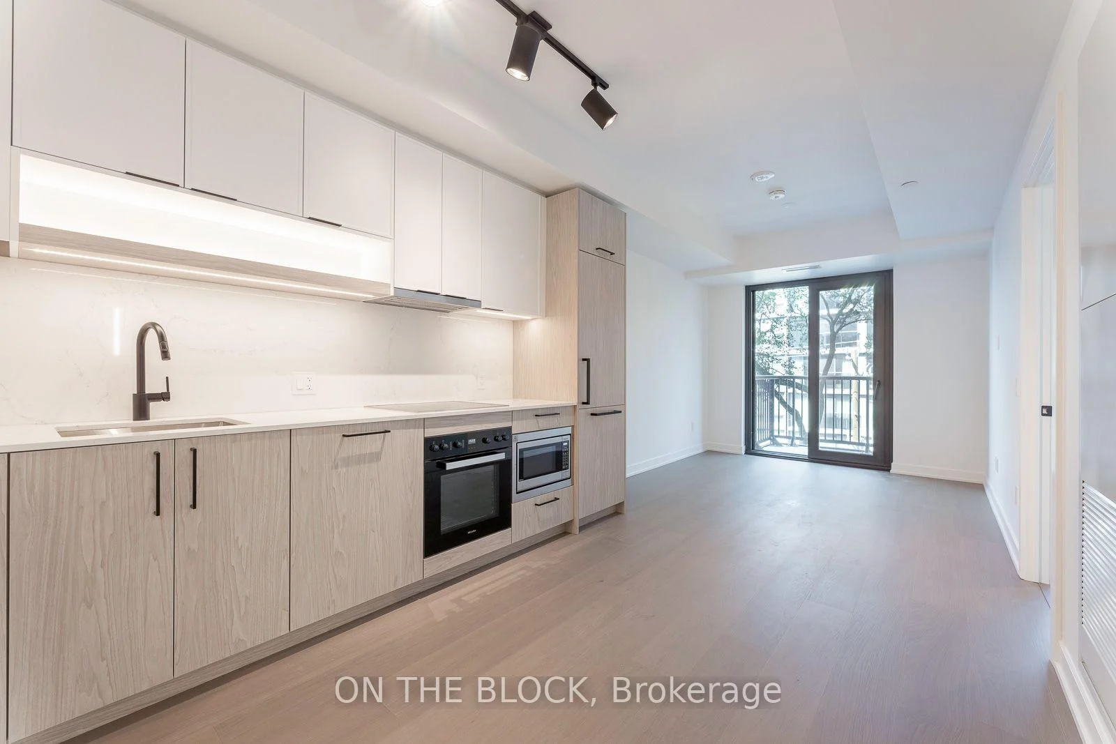 Photo 7 of 91 Montclair Avenue, Toronto, Forest Hill South — HOMEH