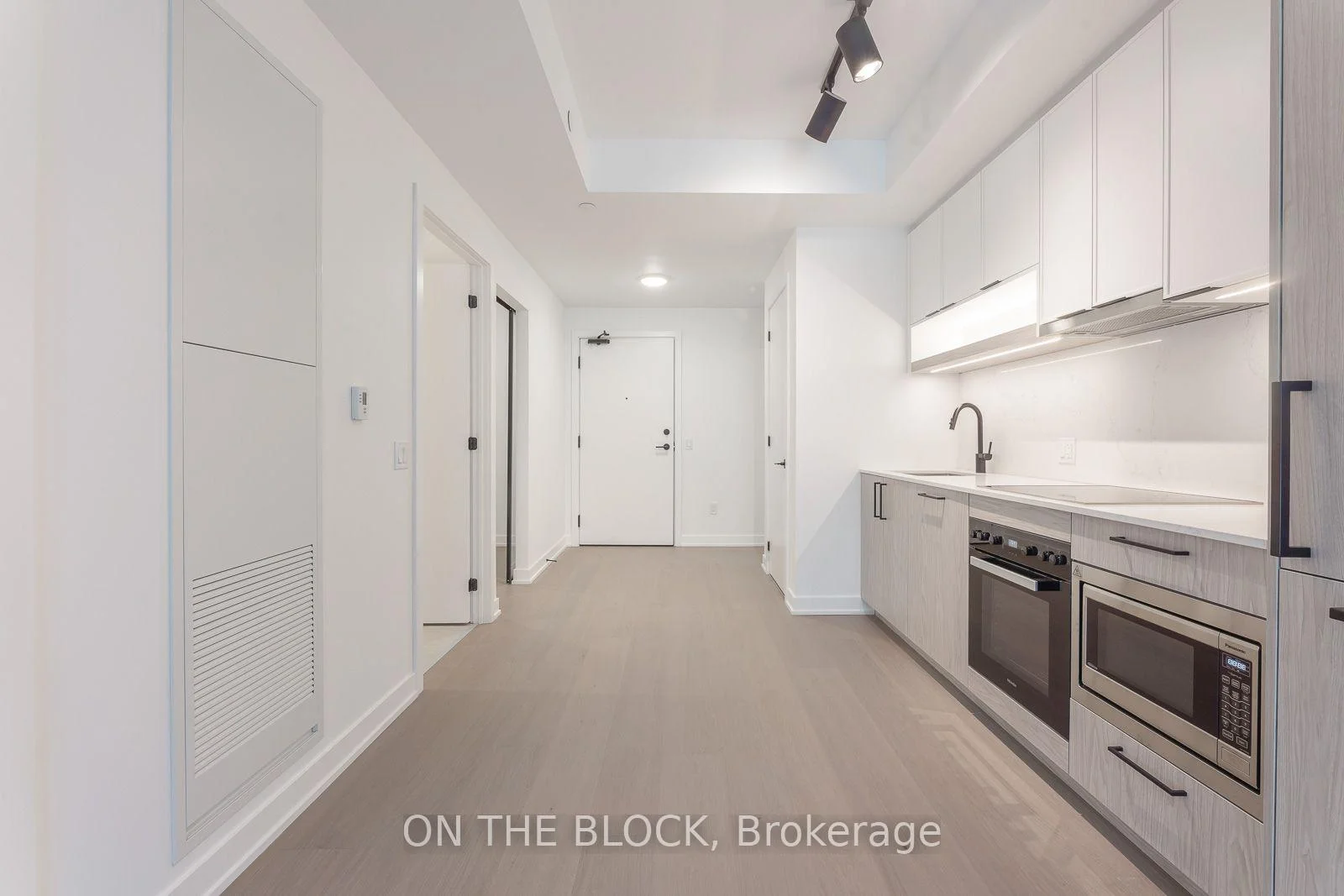 Photo 12 of 91 Montclair Avenue, Toronto, Forest Hill South — HOMEH