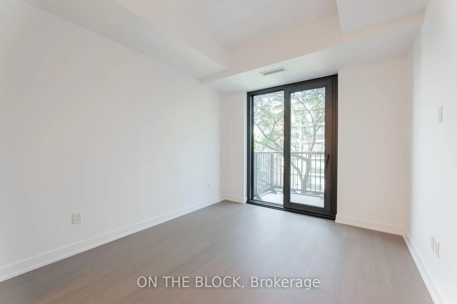 Photo 13 of 91 Montclair Avenue, Toronto, Forest Hill South — HOMEH