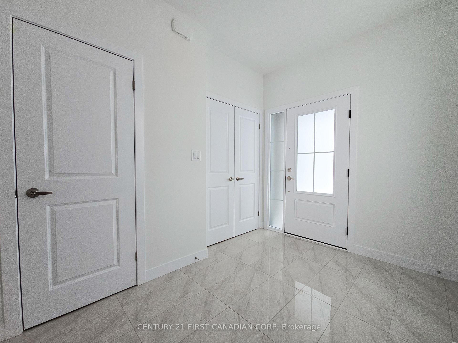 Photo 3 of 4251 Calhoun Way, London, South V — HOMEH