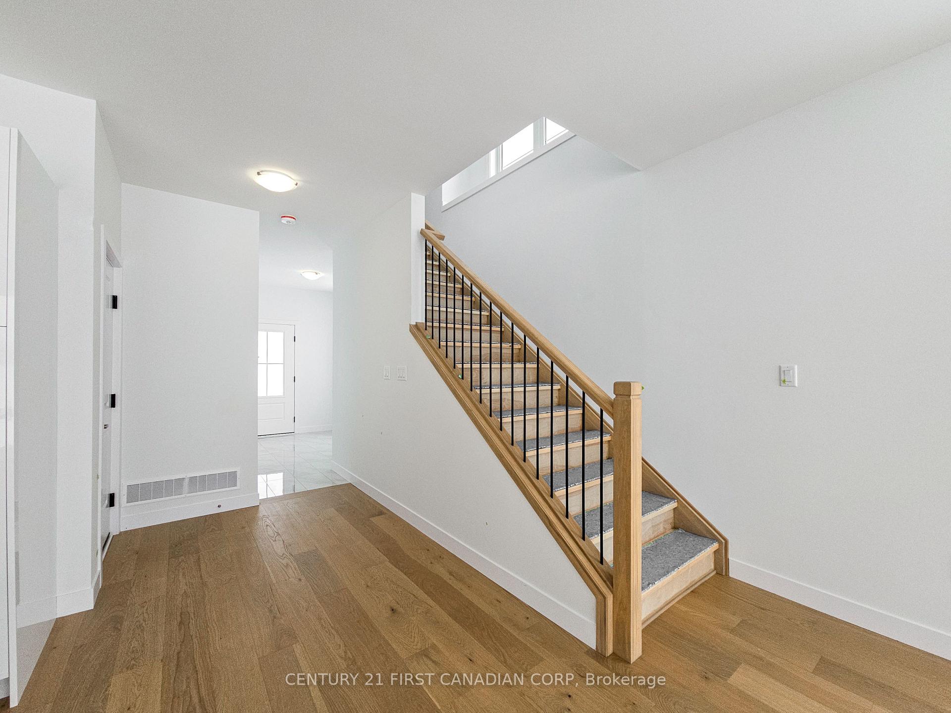 Photo 5 of 4251 Calhoun Way, London, South V — HOMEH