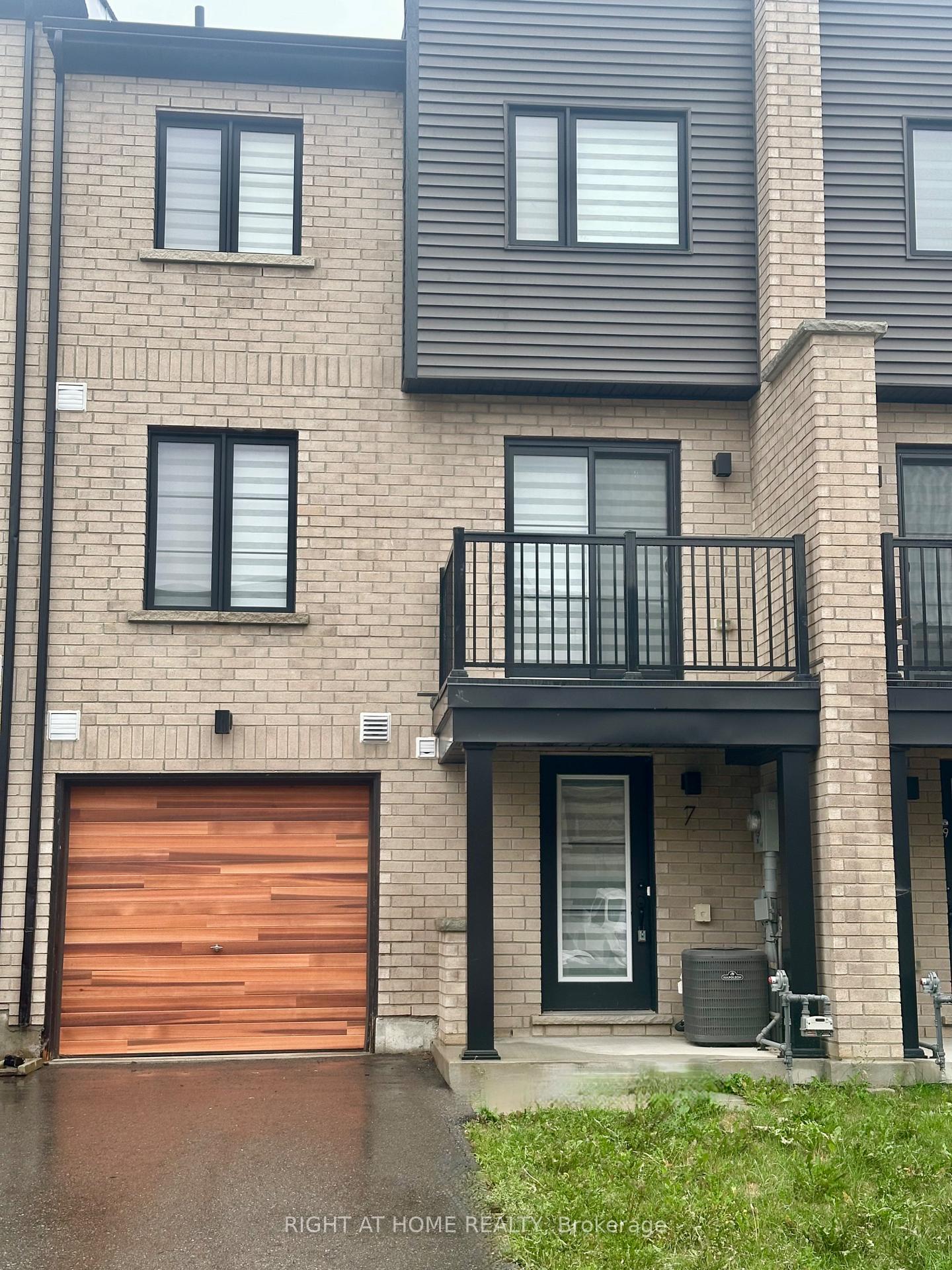 Photo 2 of 7 Wagon Lane, Barrie, Rural Barrie Southeast — HOMEH