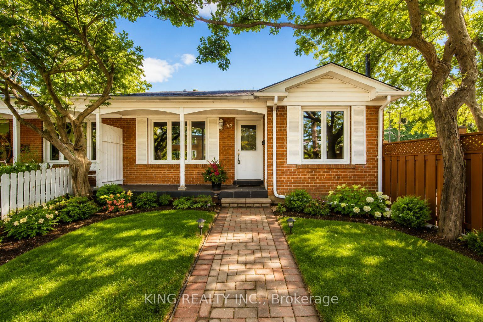 Front of 62 Camwood Crescent