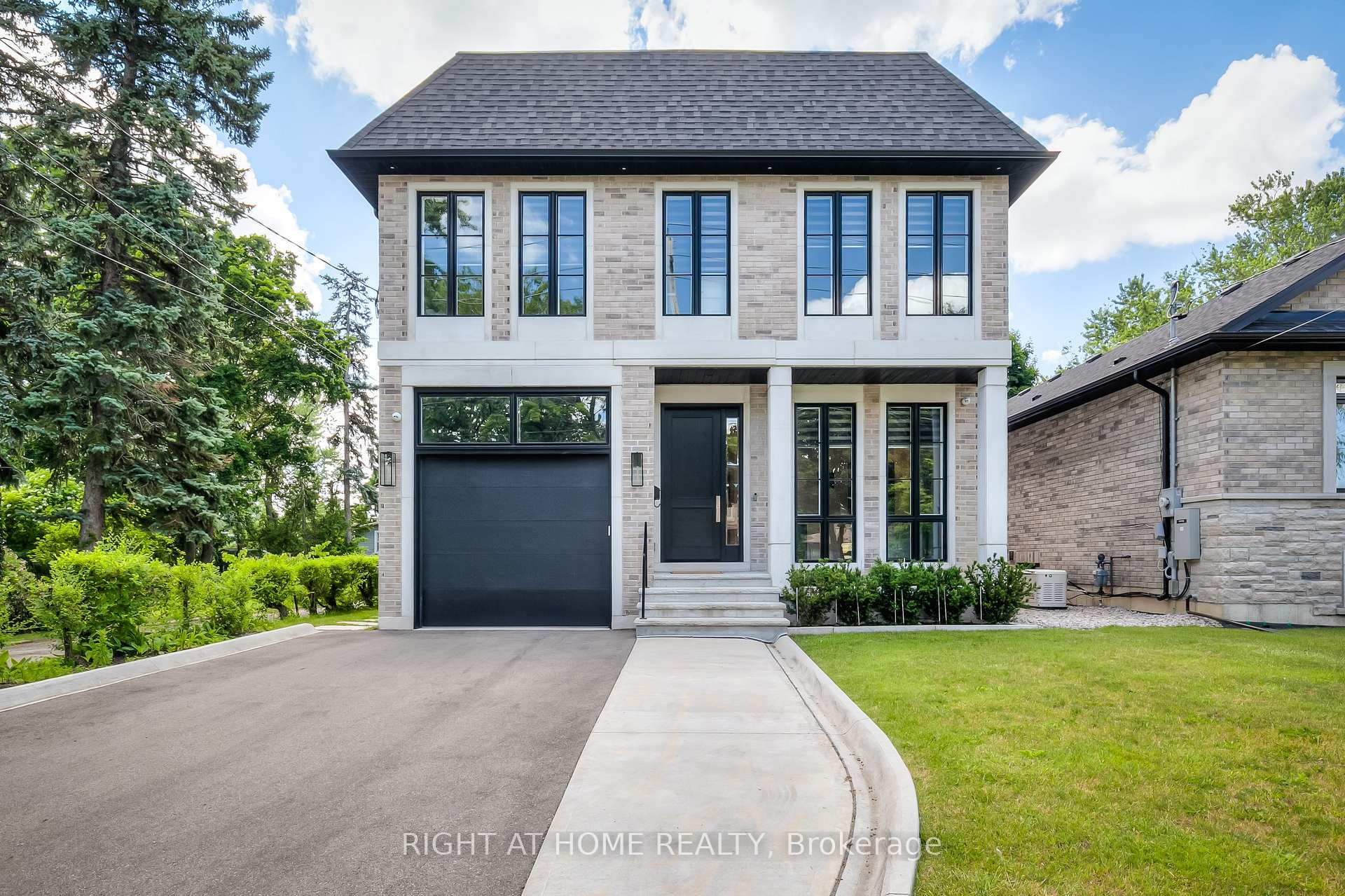 Photo of 124 Shaver Avenue N