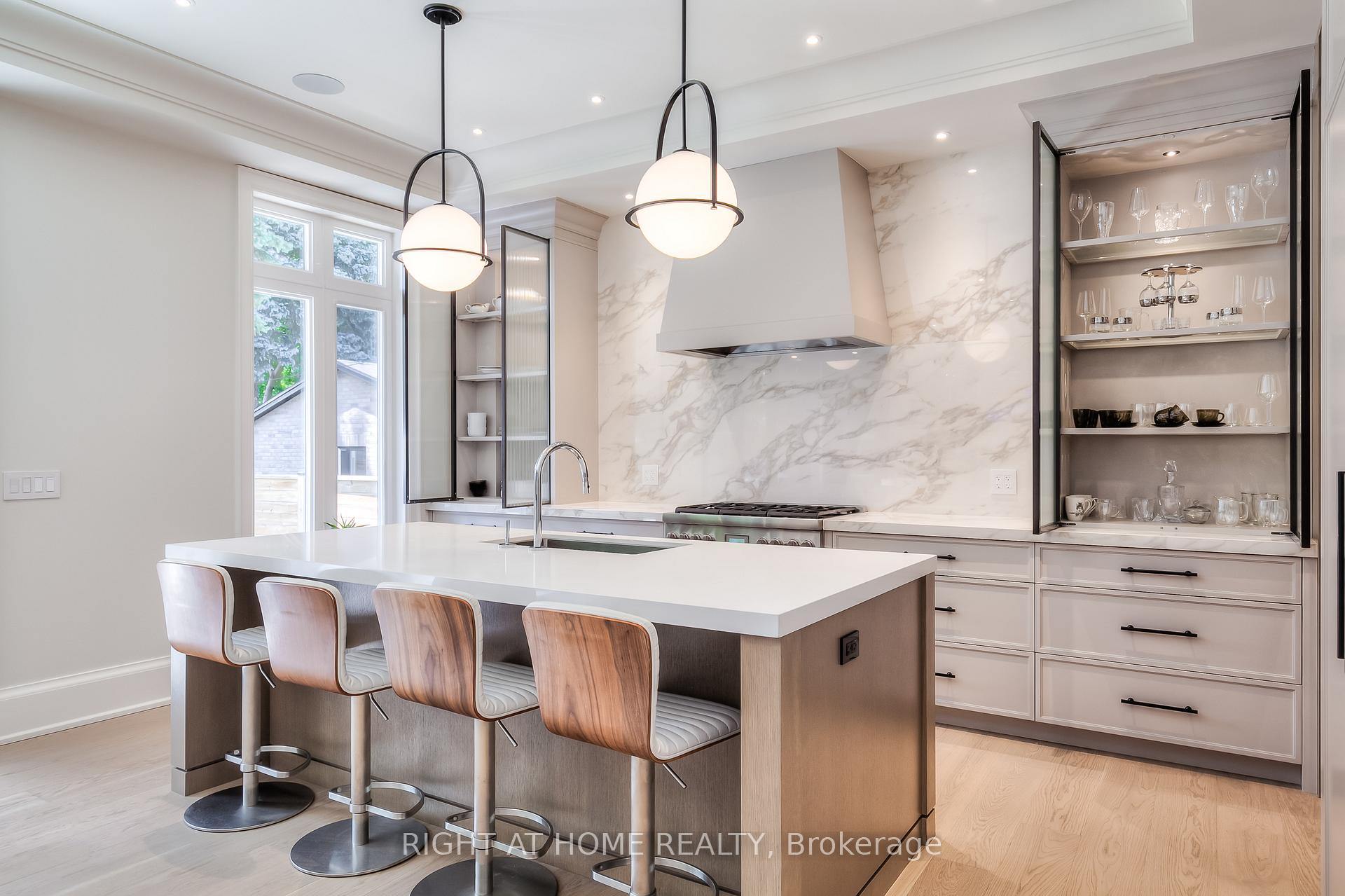 Photo 3 of 124 Shaver Avenue N, Etobicoke, Islington-City Centre West — HOMEH