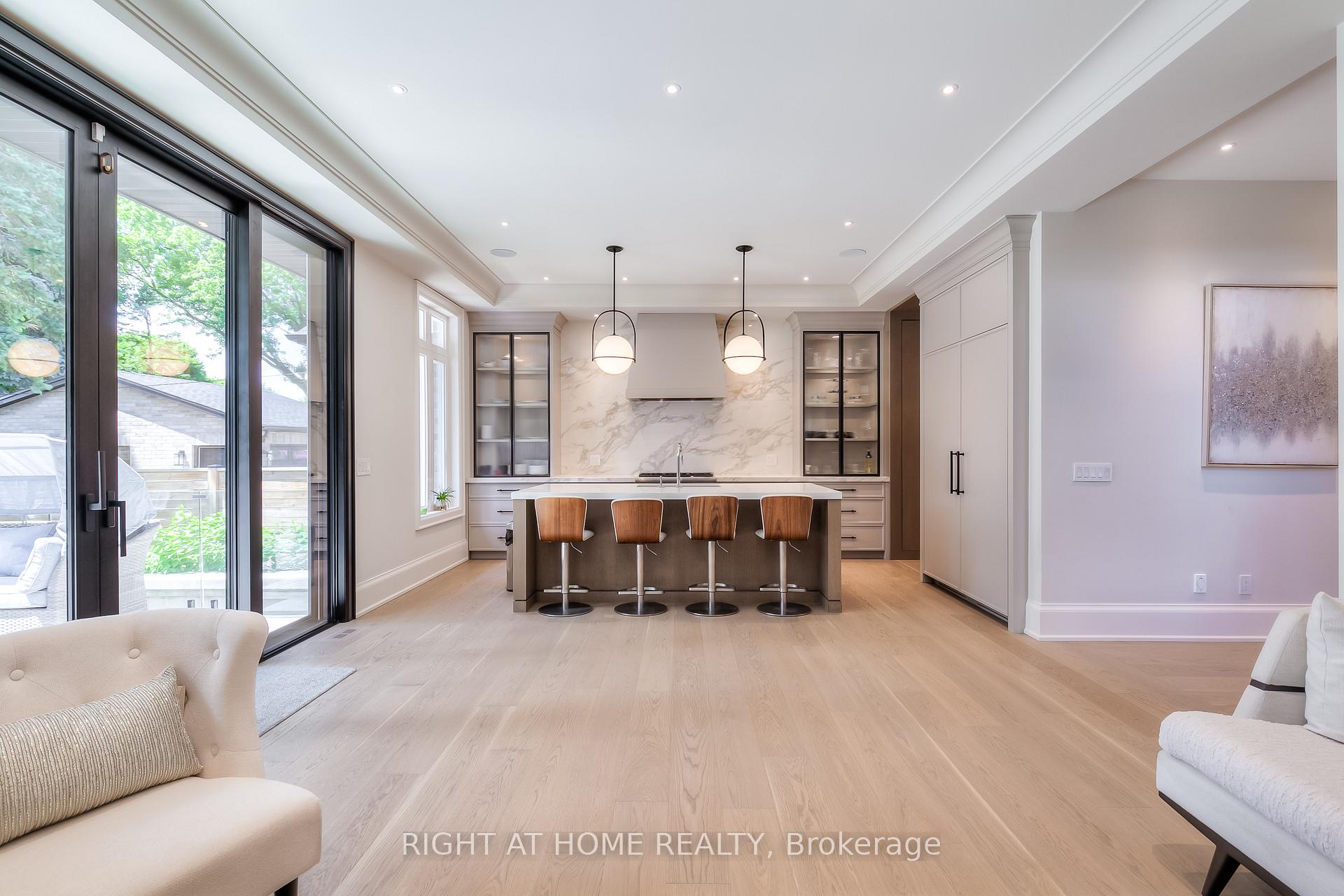 Photo 8 of 124 Shaver Avenue N, Etobicoke, Islington-City Centre West — HOMEH