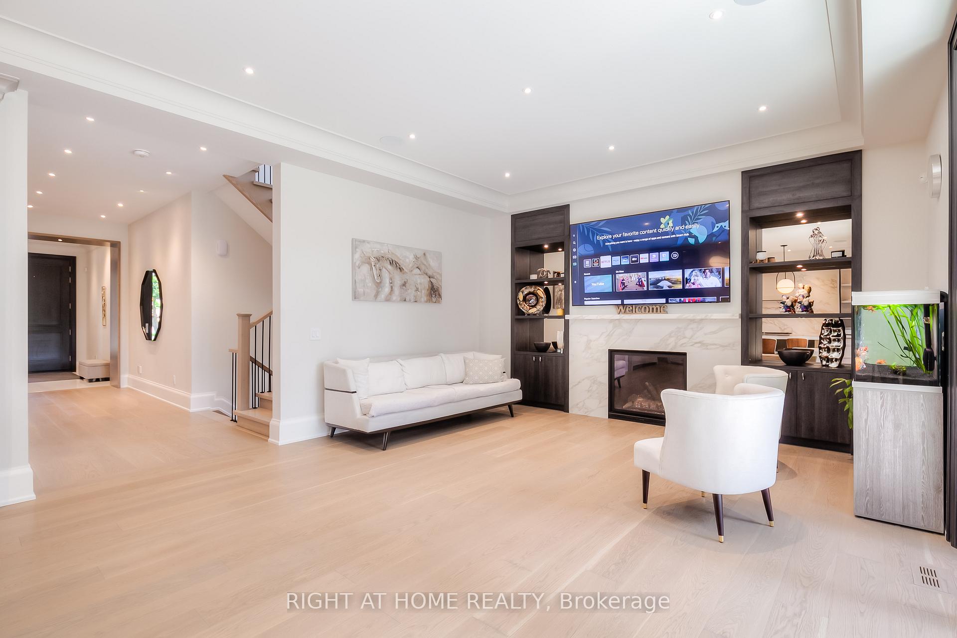 Photo 9 of 124 Shaver Avenue N, Etobicoke, Islington-City Centre West — HOMEH