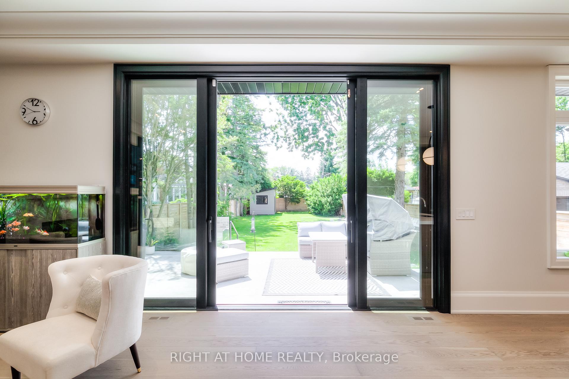 Photo 12 of 124 Shaver Avenue N, Etobicoke, Islington-City Centre West — HOMEH
