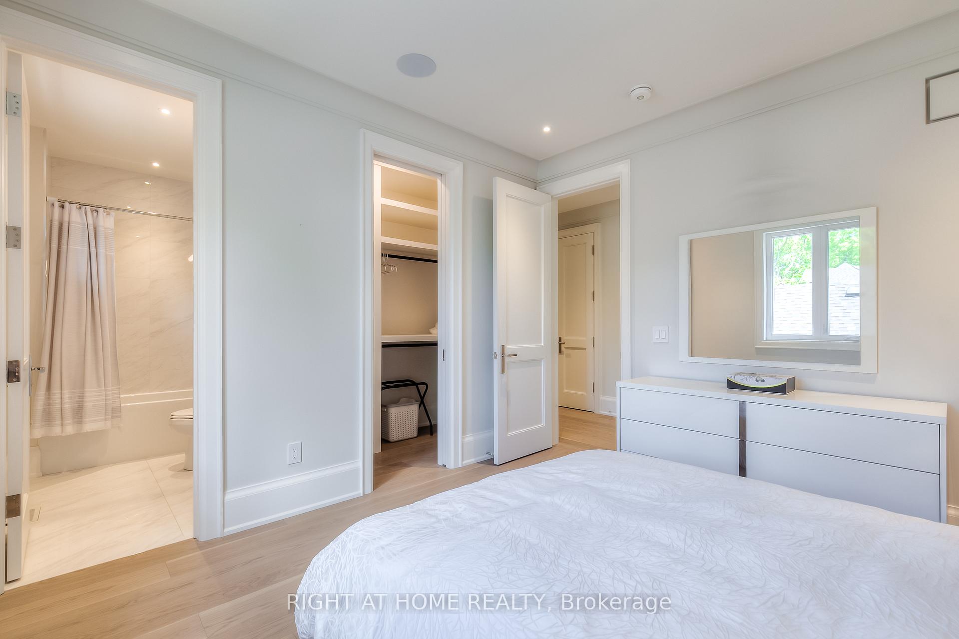 Photo 26 of 124 Shaver Avenue N, Etobicoke, Islington-City Centre West — HOMEH