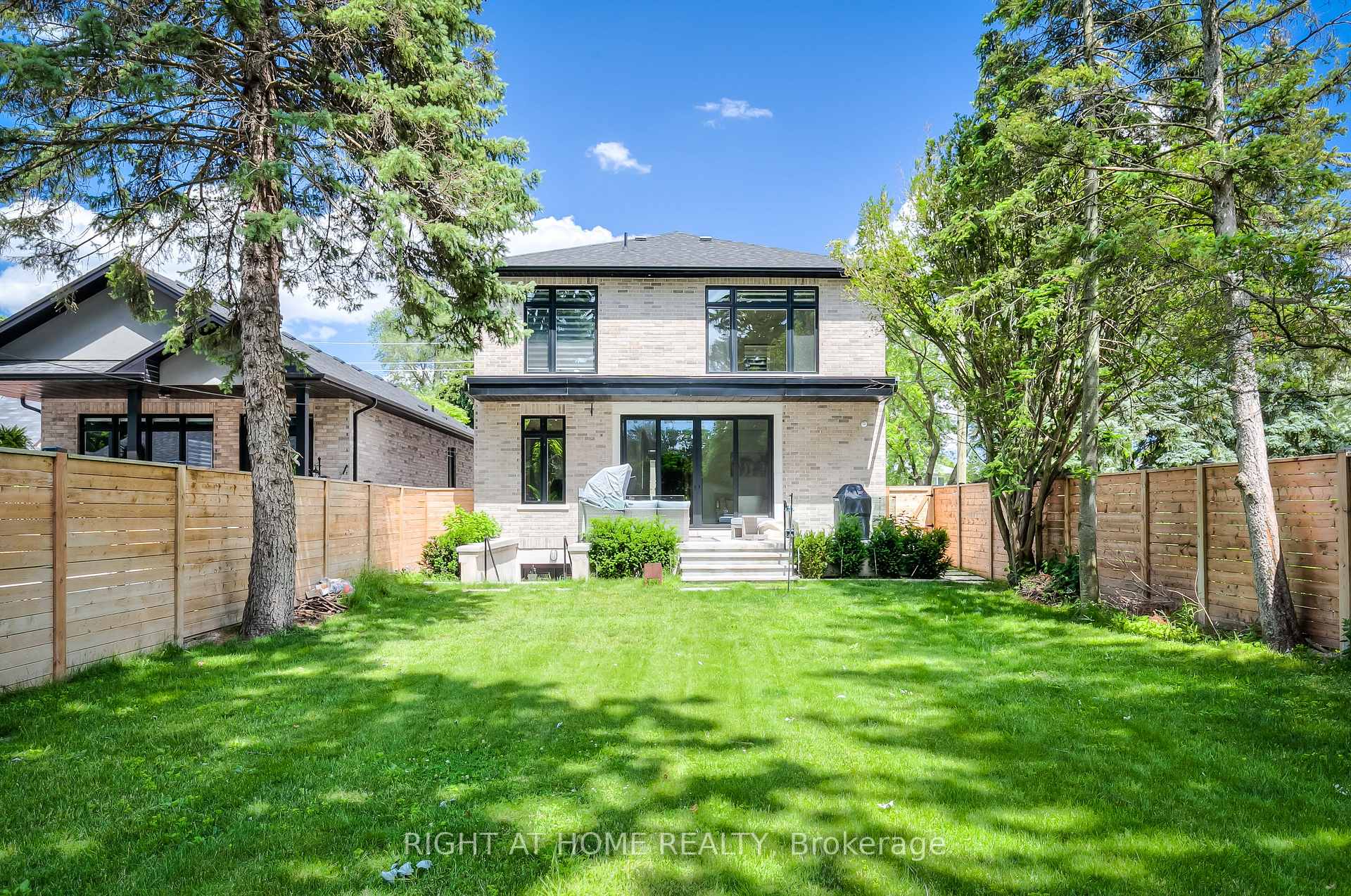 Photo 40 of 124 Shaver Avenue N, Etobicoke, Islington-City Centre West — HOMEH