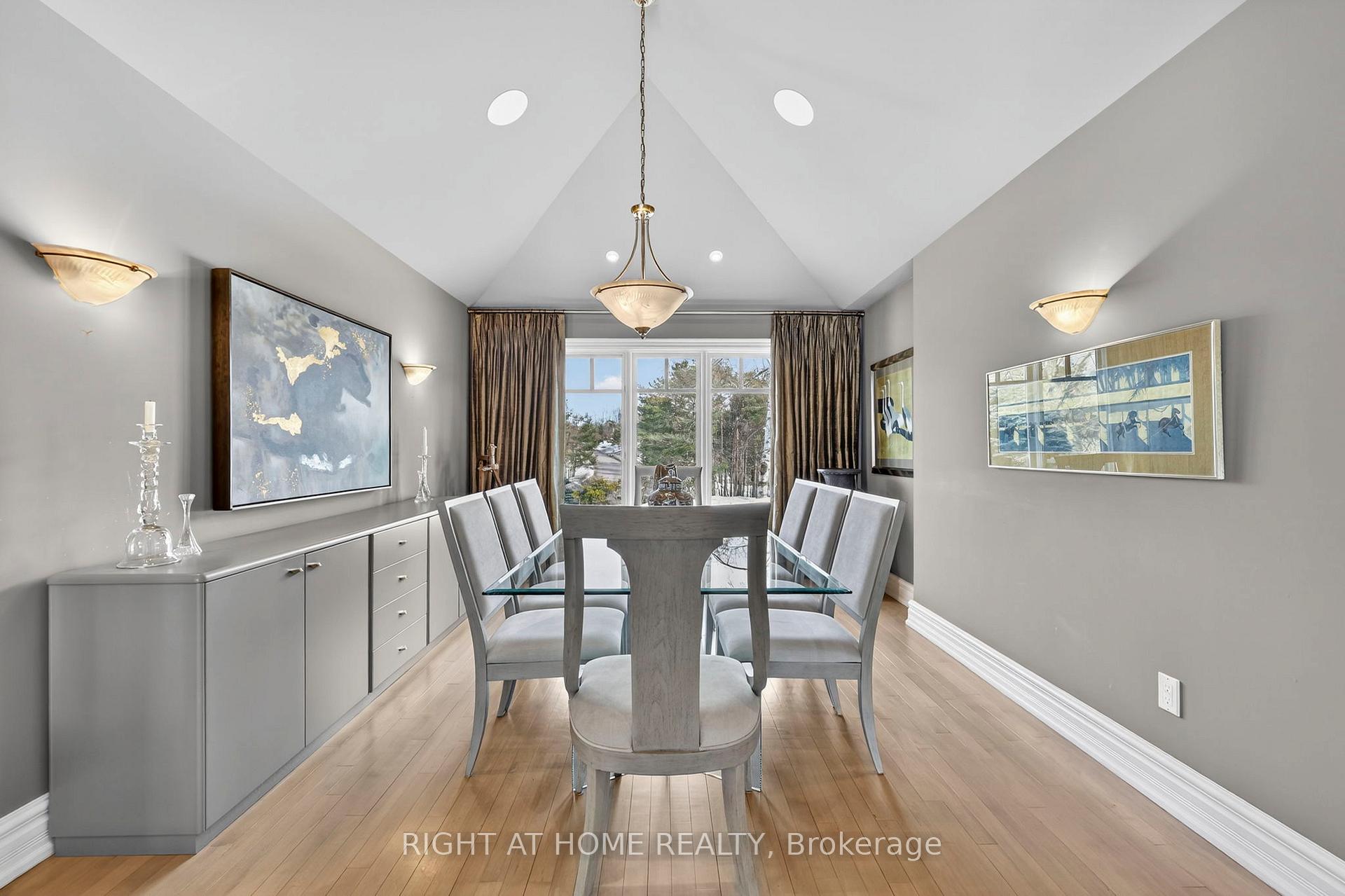 Photo 7 of 13 Alpine Way, Oro-Medonte, Horseshoe Valley — HOMEH