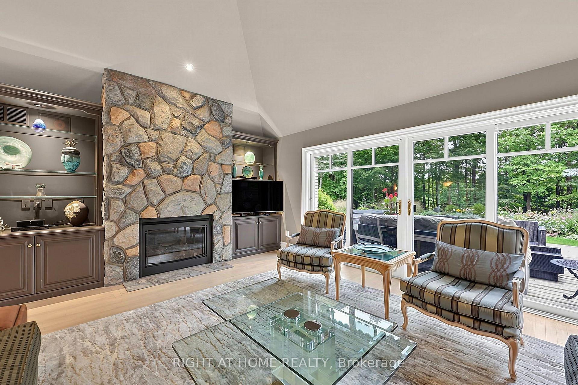 Photo 13 of 13 Alpine Way, Oro-Medonte, Horseshoe Valley — HOMEH