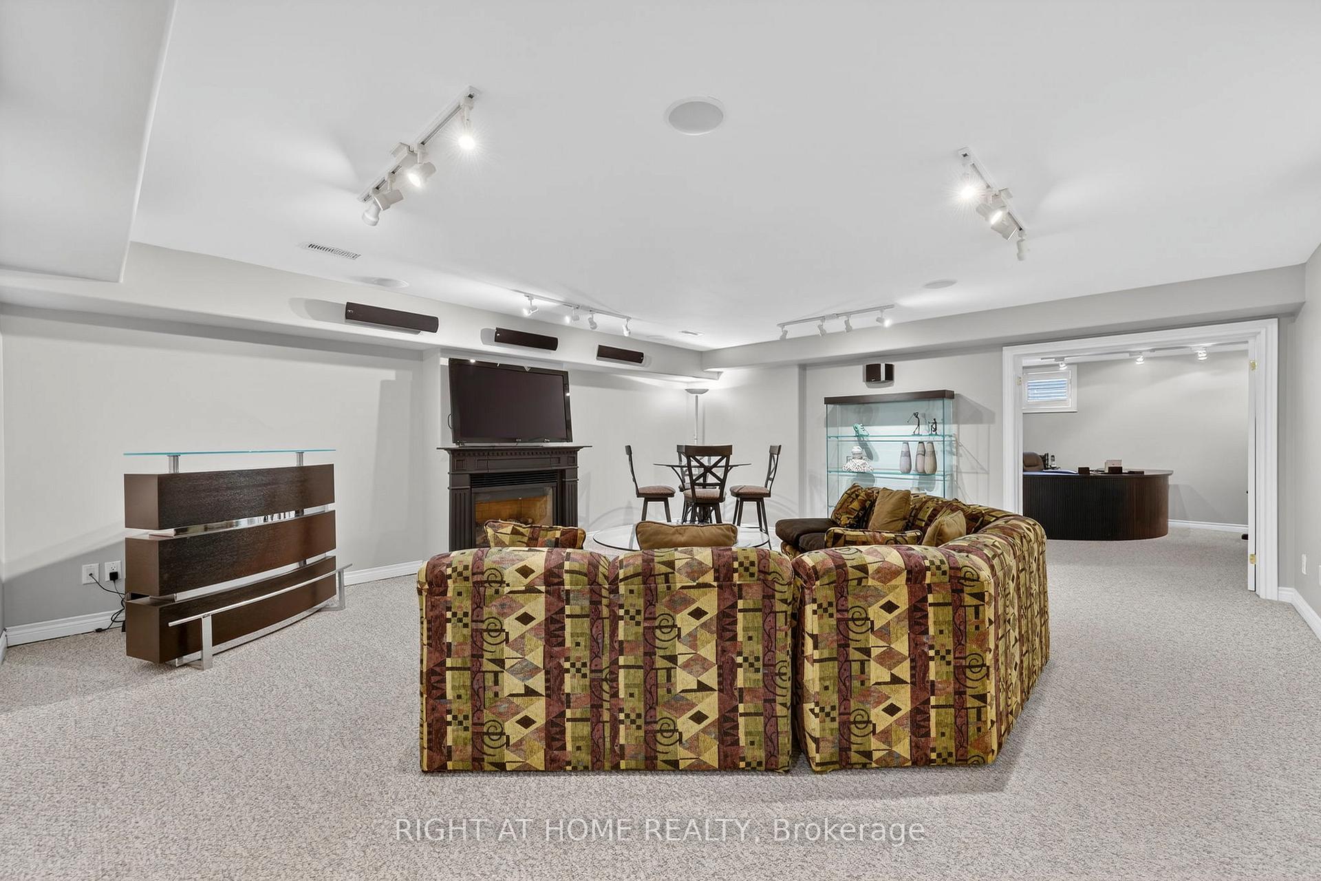 Photo 26 of 13 Alpine Way, Oro-Medonte, Horseshoe Valley — HOMEH