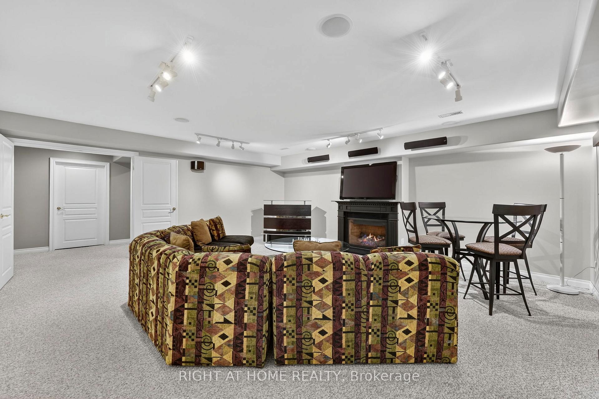 Photo 27 of 13 Alpine Way, Oro-Medonte, Horseshoe Valley — HOMEH