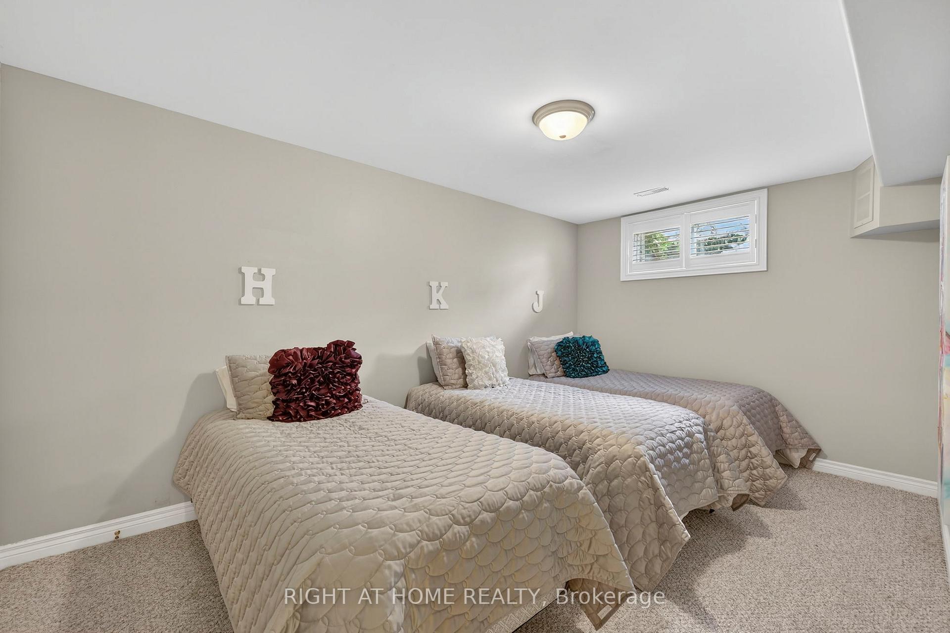 Photo 32 of 13 Alpine Way, Oro-Medonte, Horseshoe Valley — HOMEH