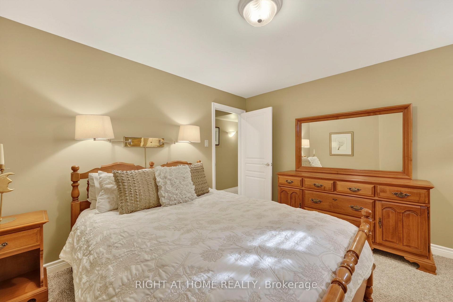 Photo 31 of 13 Alpine Way, Oro-Medonte, Horseshoe Valley — HOMEH