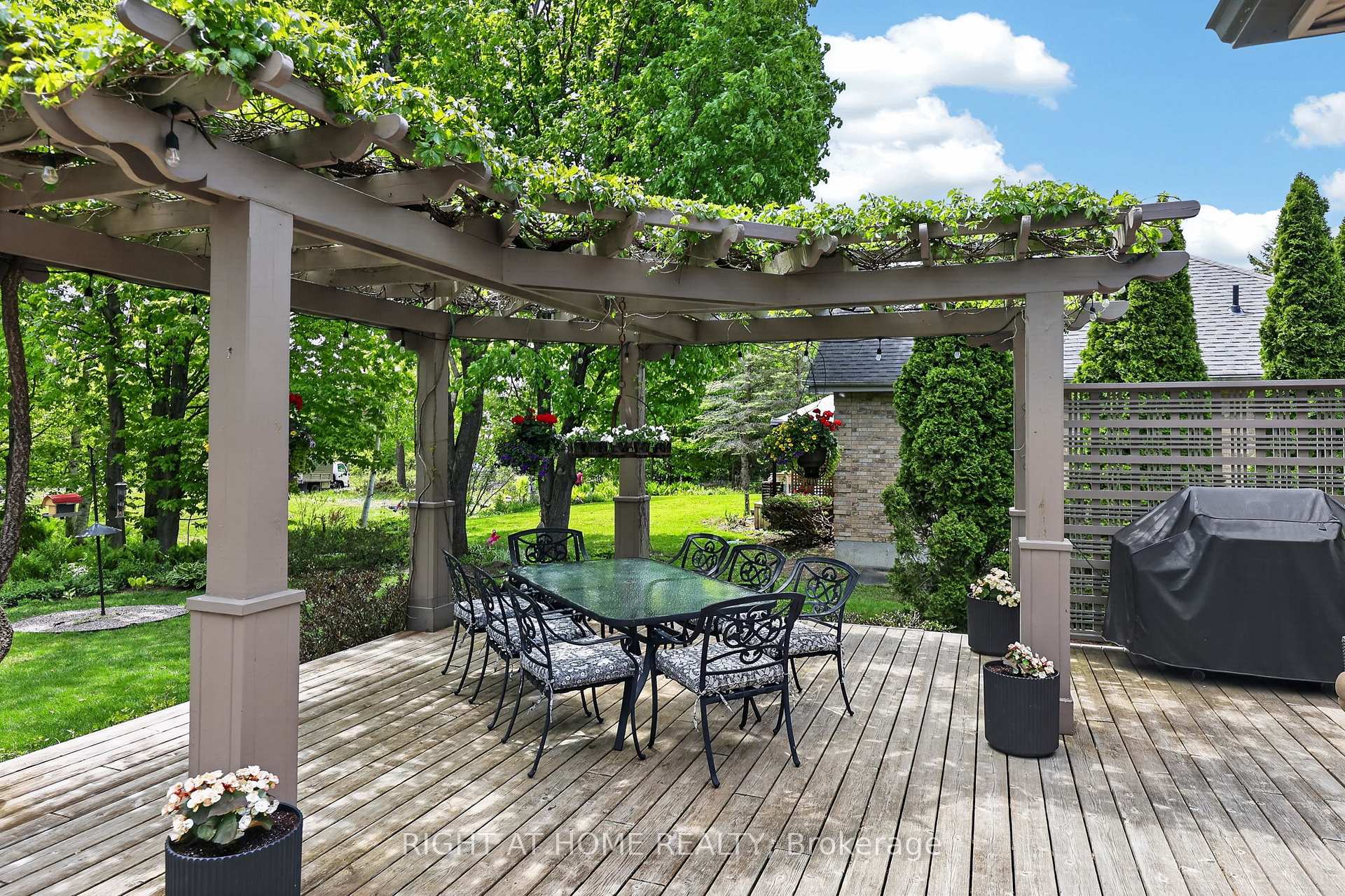 Photo 43 of 13 Alpine Way, Oro-Medonte, Horseshoe Valley — HOMEH