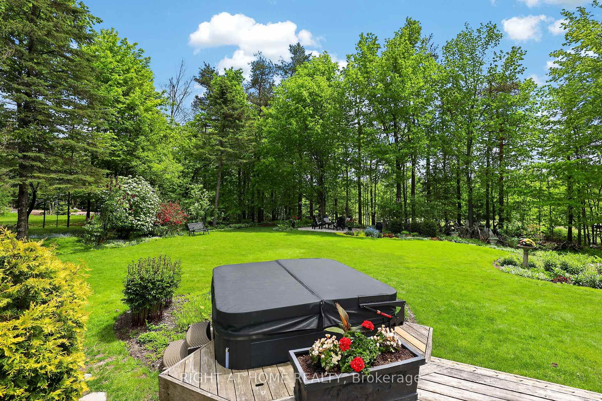 Photo 44 of 13 Alpine Way, Oro-Medonte, Horseshoe Valley — HOMEH