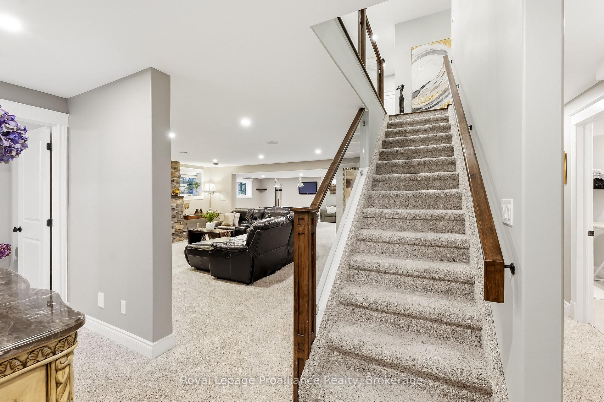 Photo 27 of 1 Cardinal Court, Quinte West, Murray Ward — HOMEH