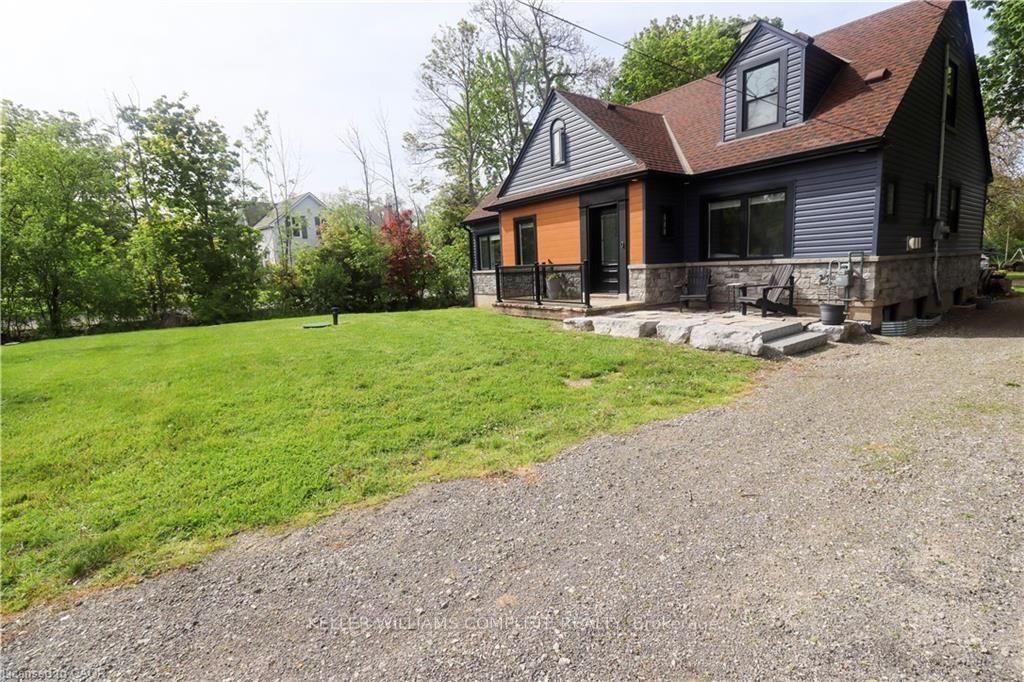 Photo 3 of 1429 Highway #8 Road, Hamilton, Stoney Creek — HOMEH