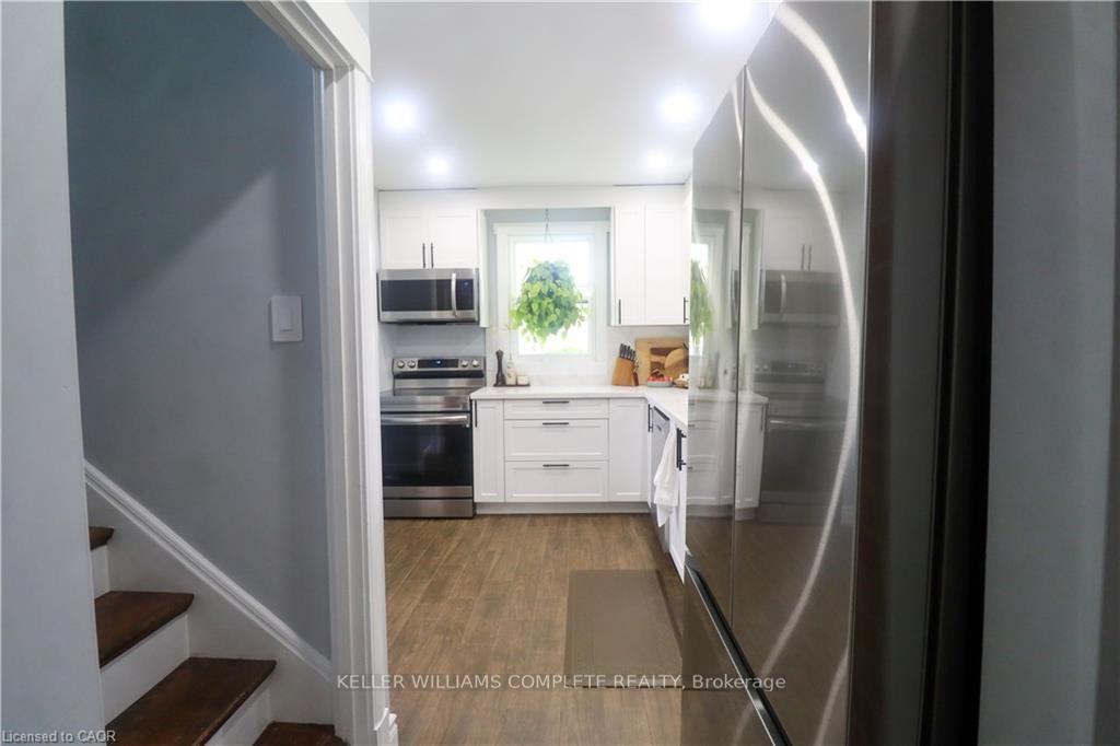 Photo 22 of 1429 Highway #8 Road, Hamilton, Stoney Creek — HOMEH