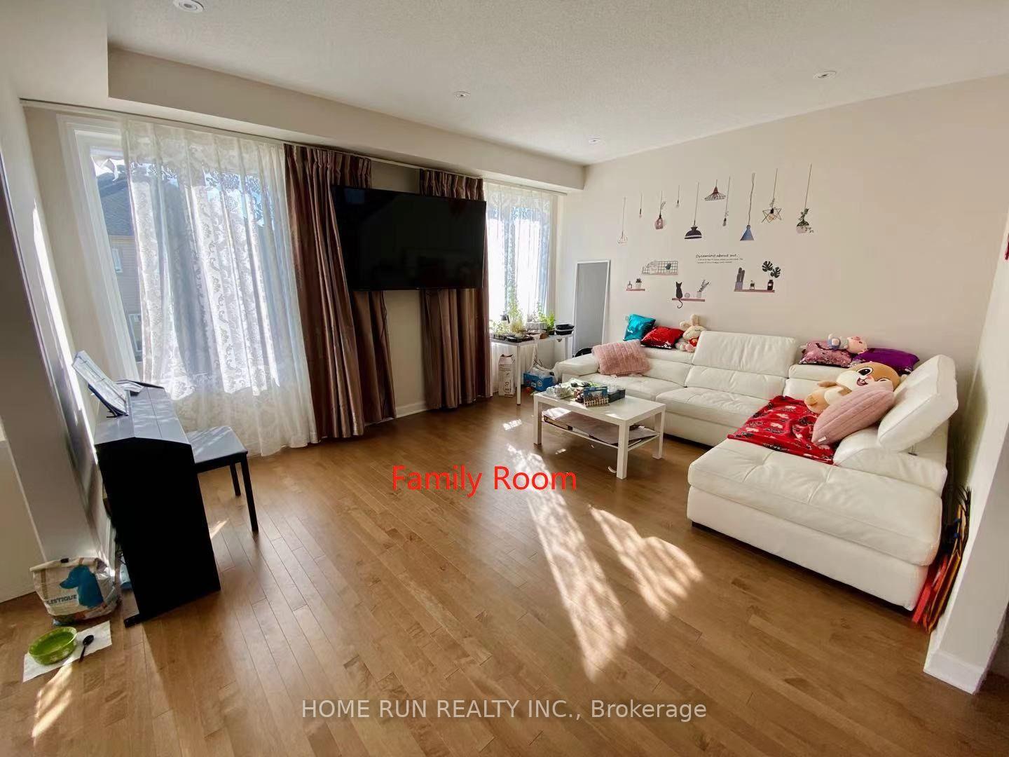 Photo 5 of 312 Everglade Way, Ottawa, Kanata - Emerald Meadows/Trailwest — HOMEH