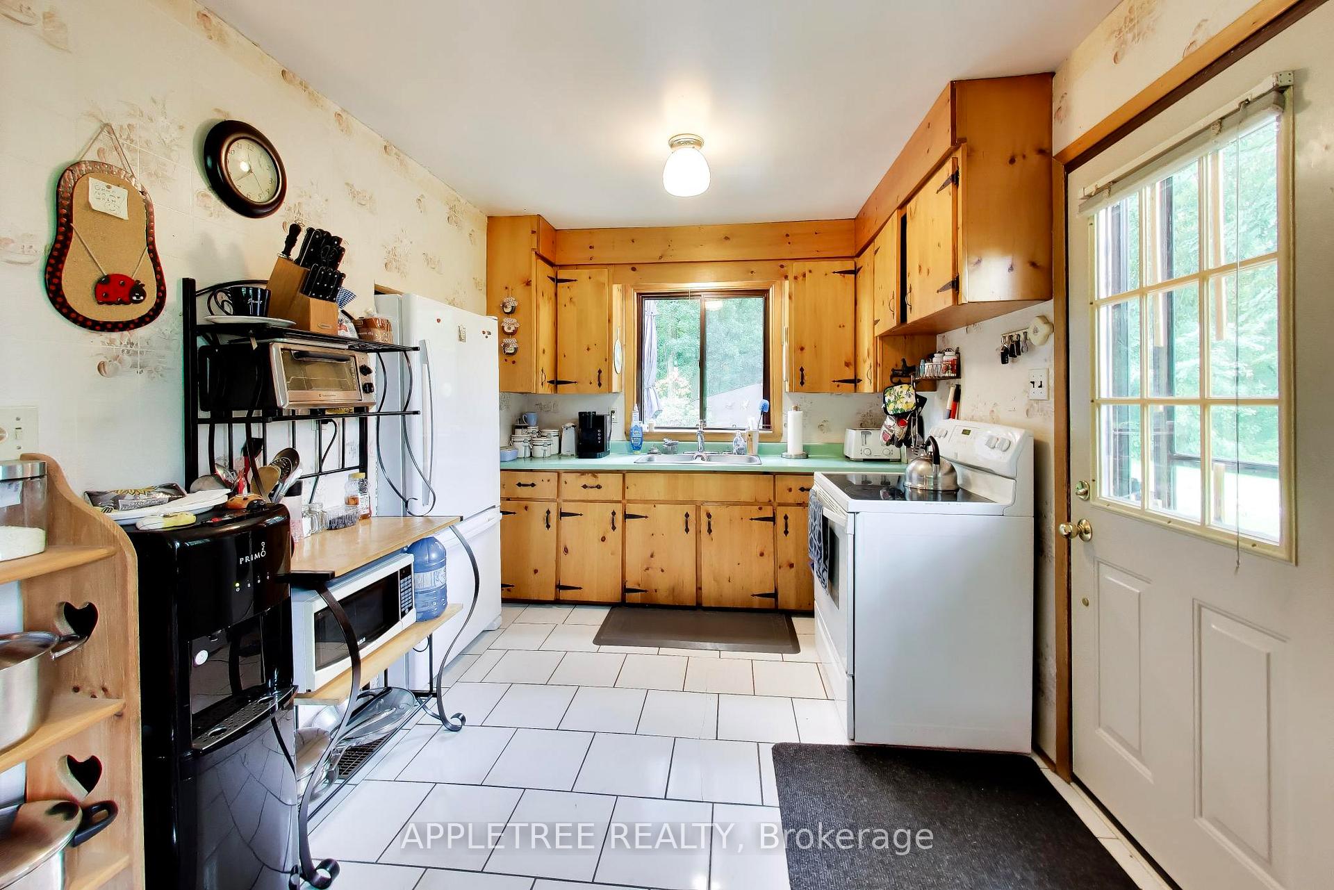 Photo 8 of 6171 Sheba Drive, Ramara, Rural Ramara — HOMEH