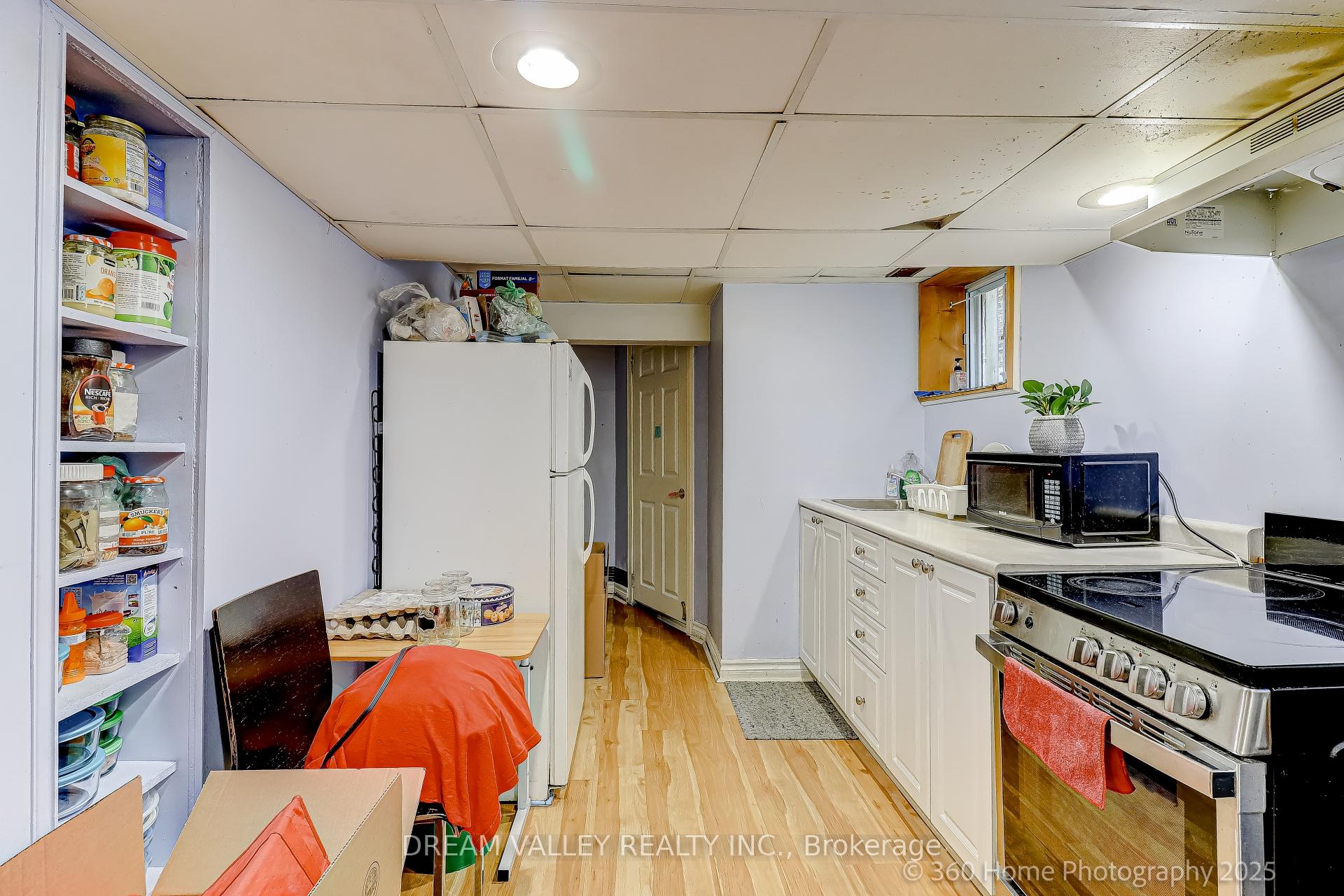 Photo 16 of 96 Laurel Avenue, Scarborough, Kennedy Park — HOMEH