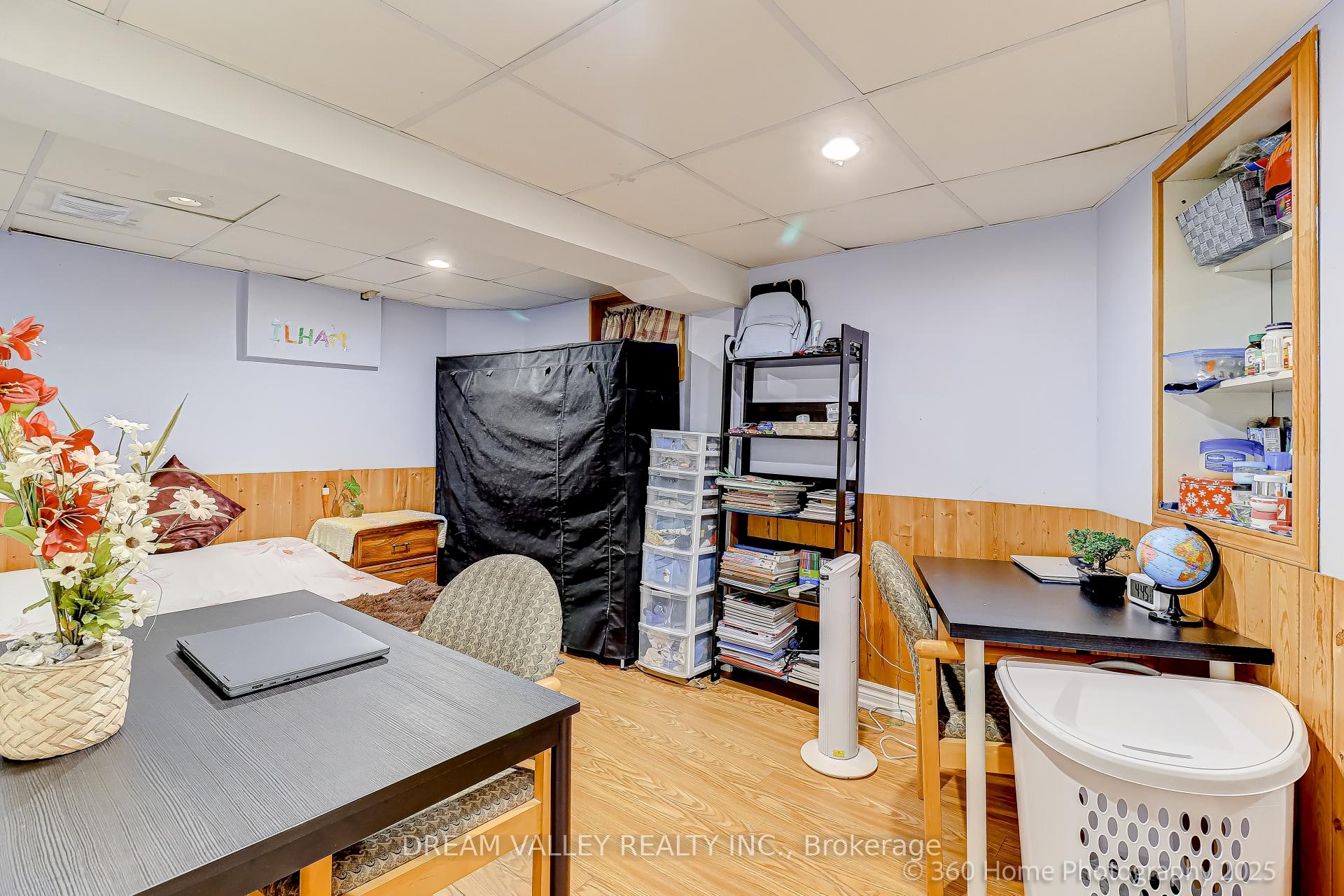 Photo 18 of 96 Laurel Avenue, Scarborough, Kennedy Park — HOMEH