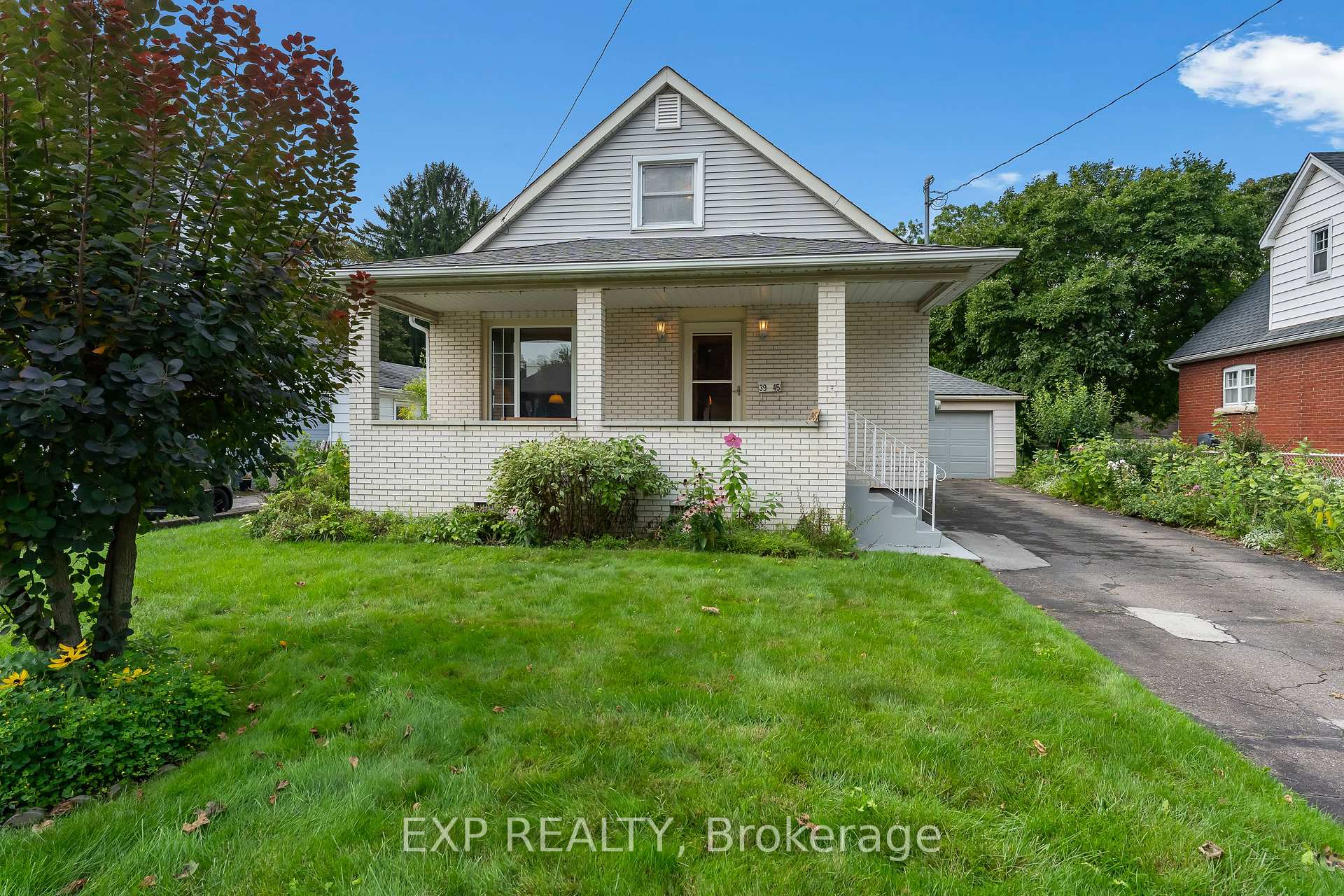 Photo 1 of 3945 St Peter Avenue, Niagara Falls, Stamford — HOMEH