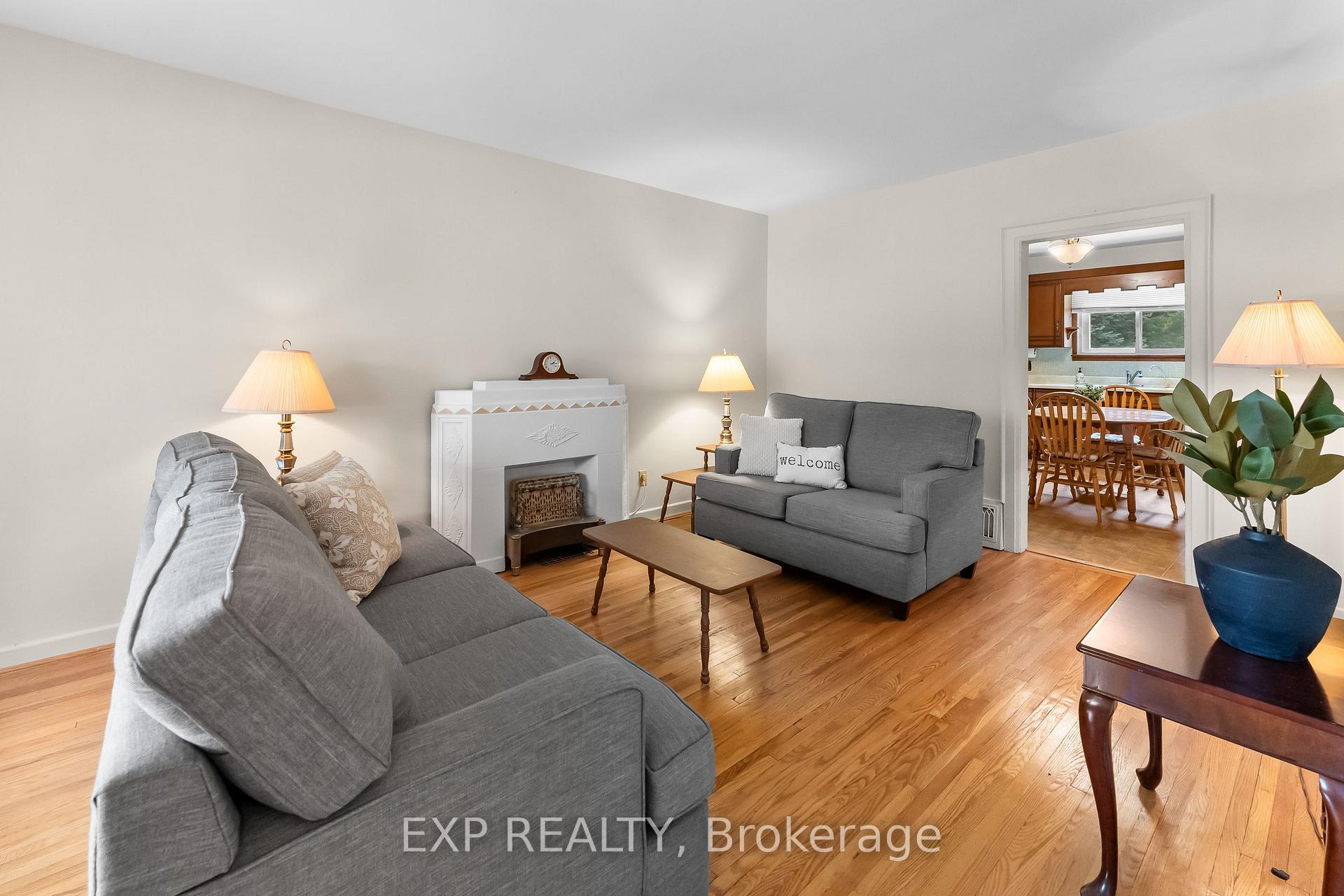 Photo 7 of 3945 St Peter Avenue, Niagara Falls, Stamford — HOMEH