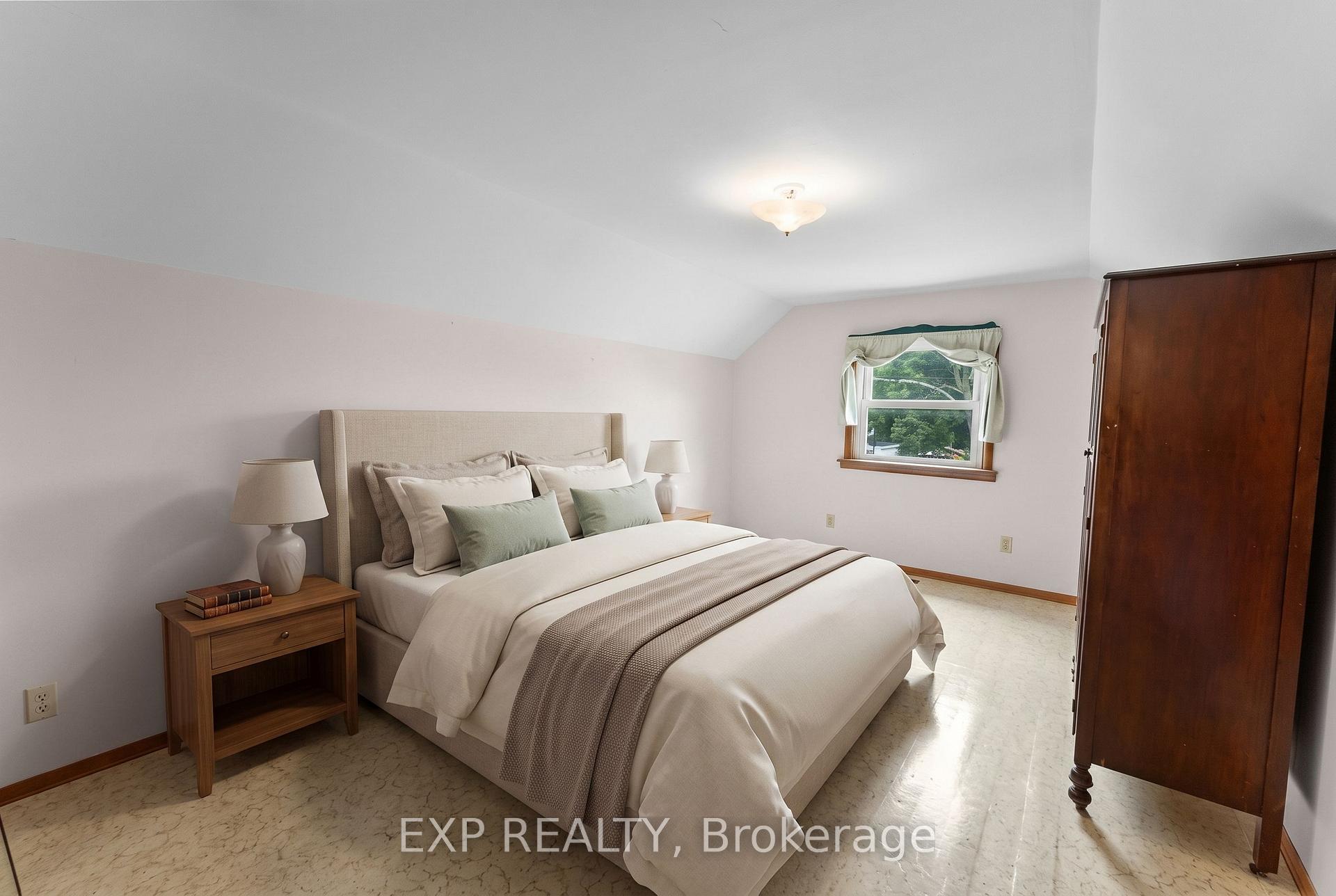 Photo 17 of 3945 St Peter Avenue, Niagara Falls, Stamford — HOMEH