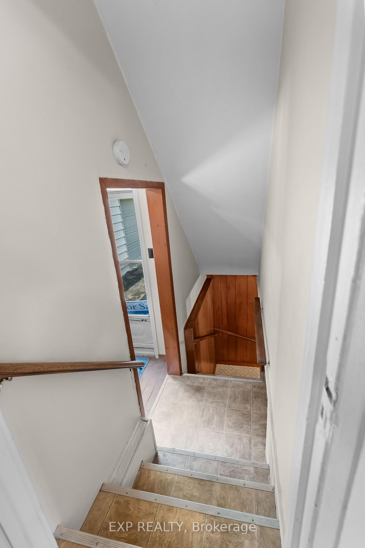 Photo 18 of 3945 St Peter Avenue, Niagara Falls, Stamford — HOMEH