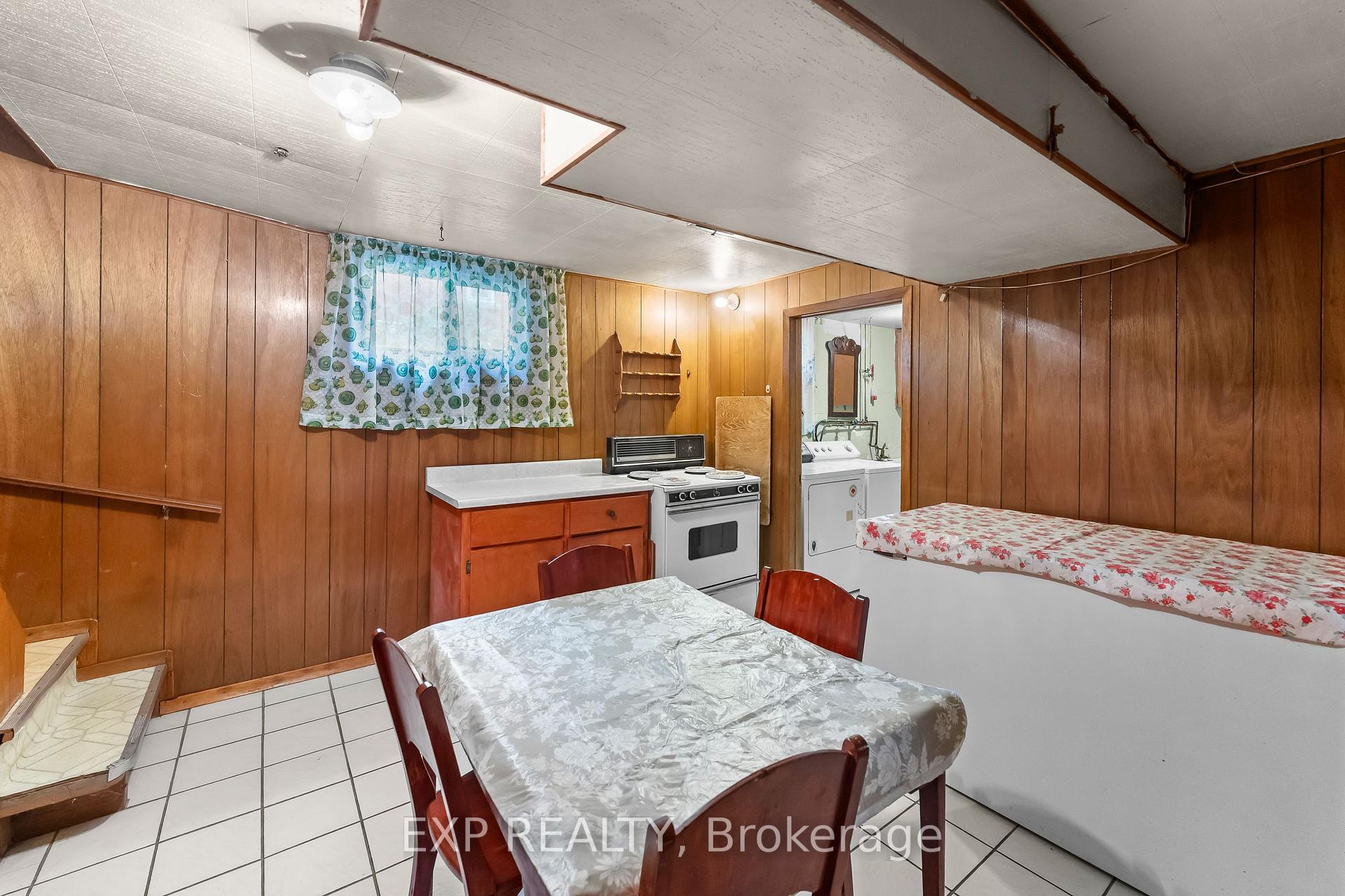 Photo 21 of 3945 St Peter Avenue, Niagara Falls, Stamford — HOMEH