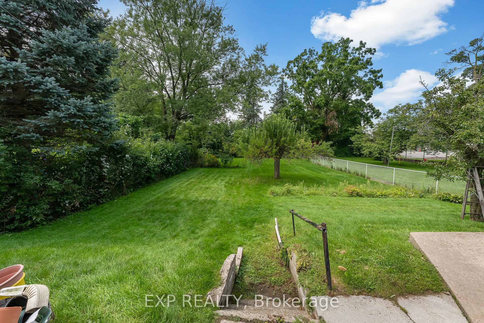 Photo 30 of 3945 St Peter Avenue, Niagara Falls, Stamford — HOMEH