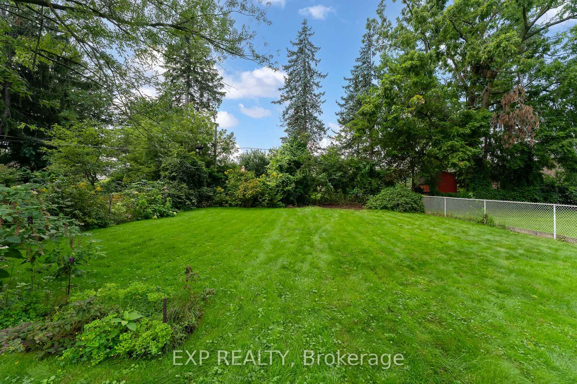 Photo 36 of 3945 St Peter Avenue, Niagara Falls, Stamford — HOMEH