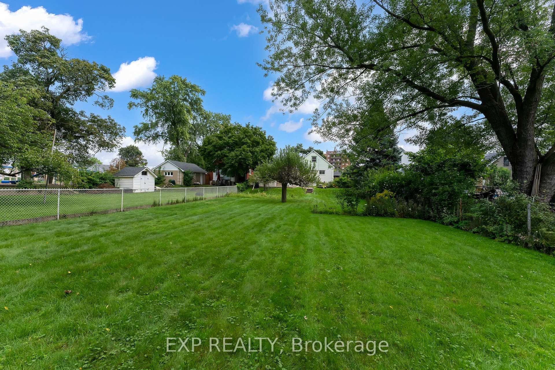 Photo 37 of 3945 St Peter Avenue, Niagara Falls, Stamford — HOMEH