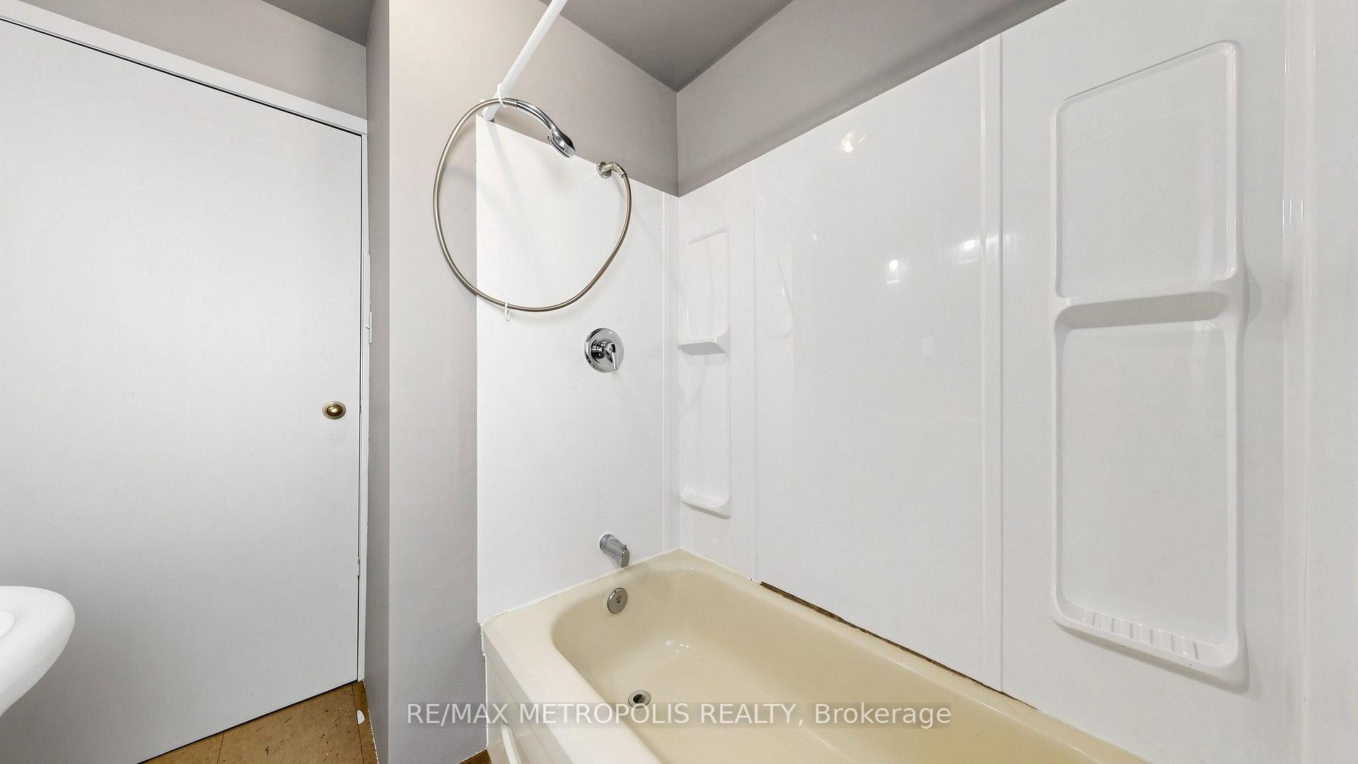 Photo 19 of 1051 Goshen Road, Innisfil, Alcona — HOMEH