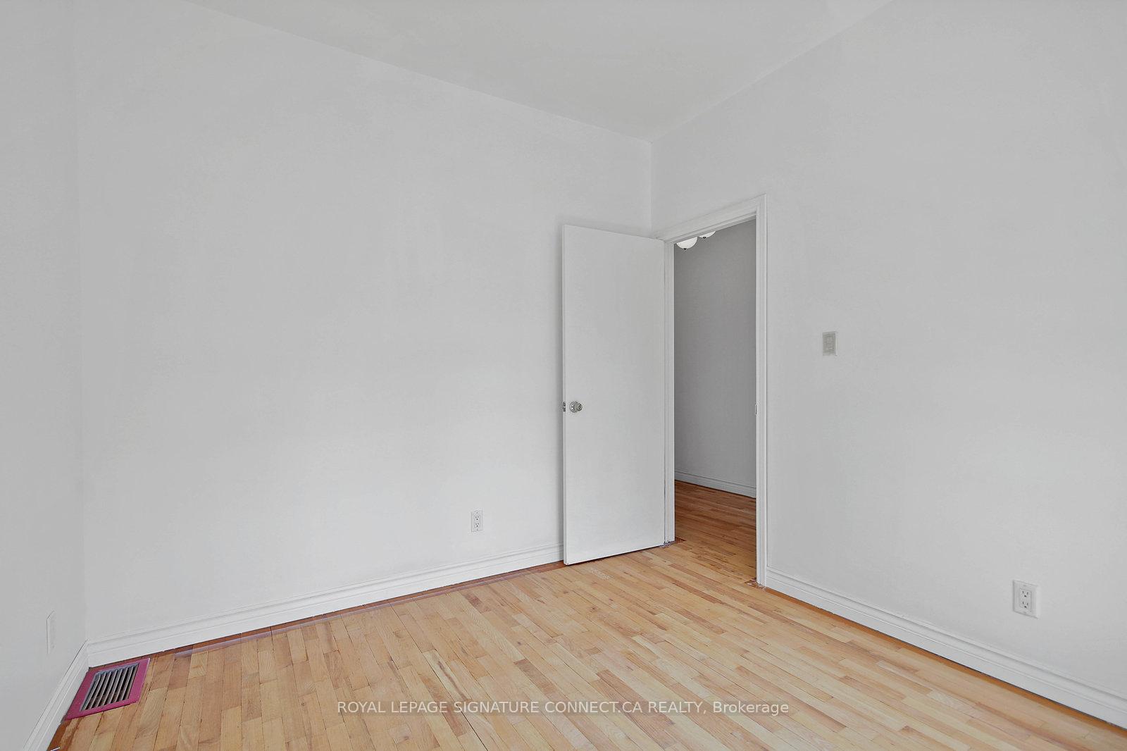 Photo 15 of Unit Main, 19 Mitchell Avenue, Toronto, Niagara — HOMEH