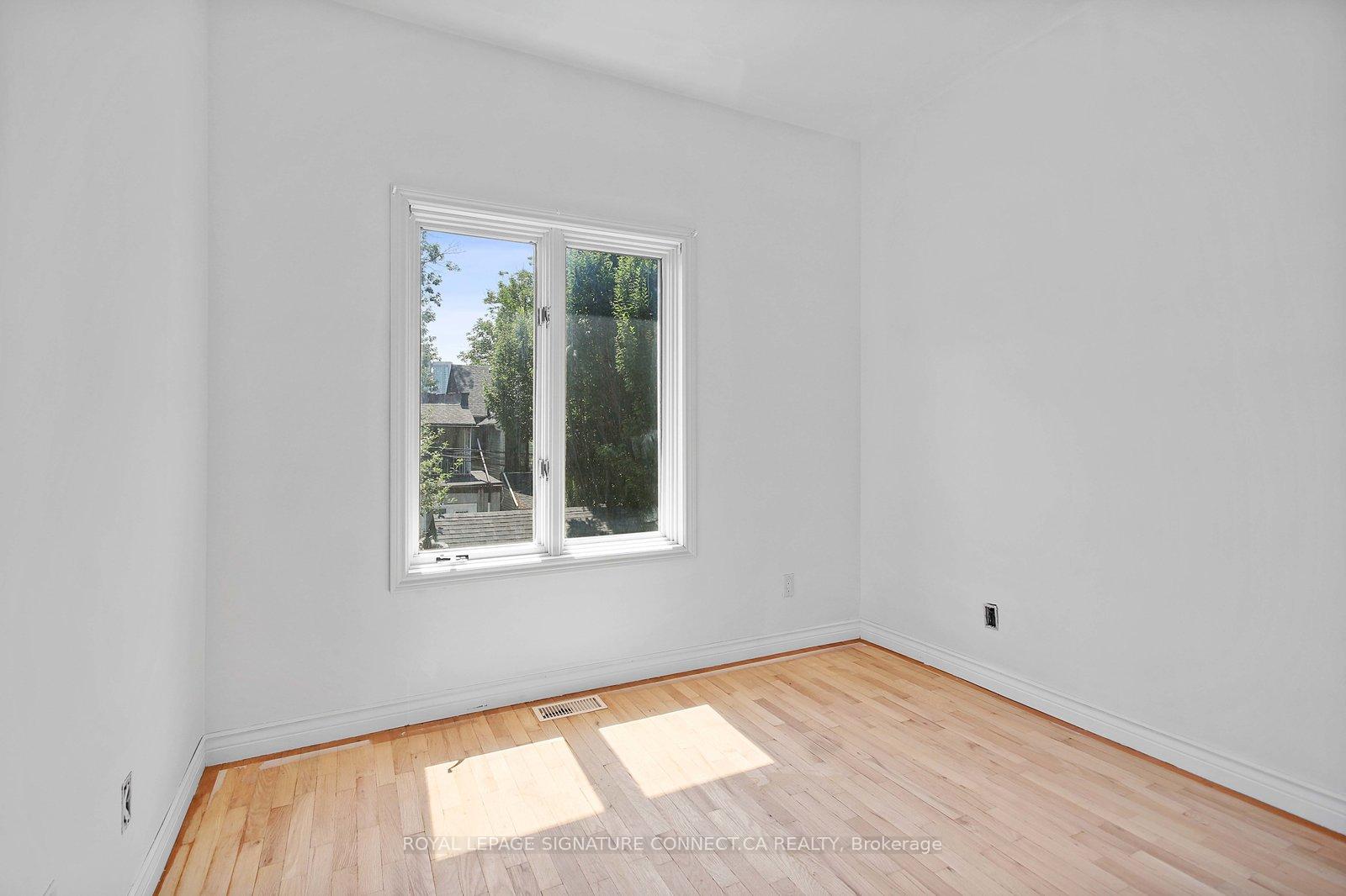 Photo 16 of Unit Main, 19 Mitchell Avenue, Toronto, Niagara — HOMEH
