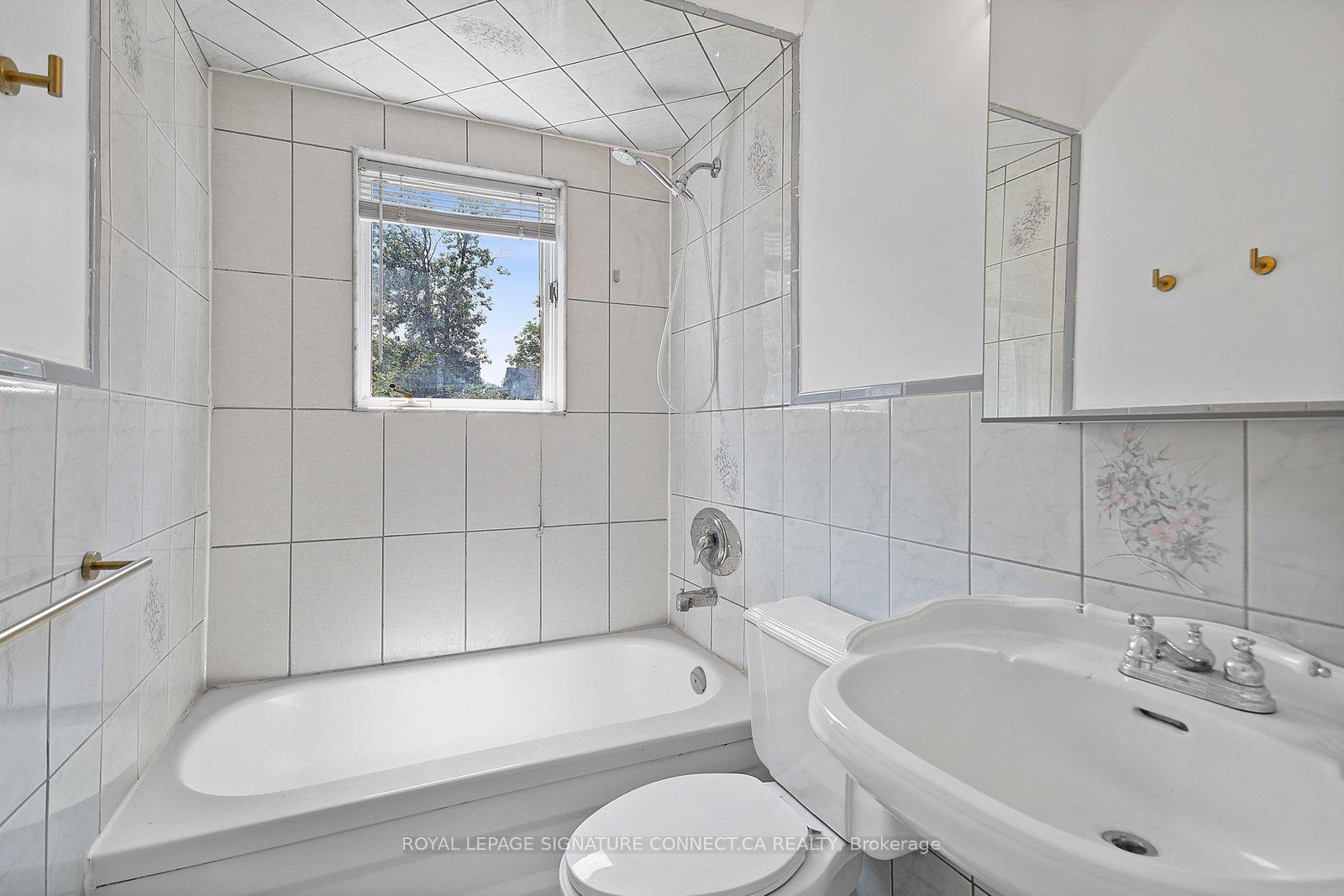 Photo 17 of Unit Main, 19 Mitchell Avenue, Toronto, Niagara — HOMEH