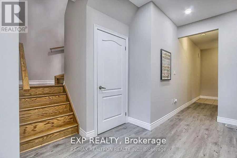 Photo 4 of 41 Deneb Street, Barrie, Ardagh — HOMEH