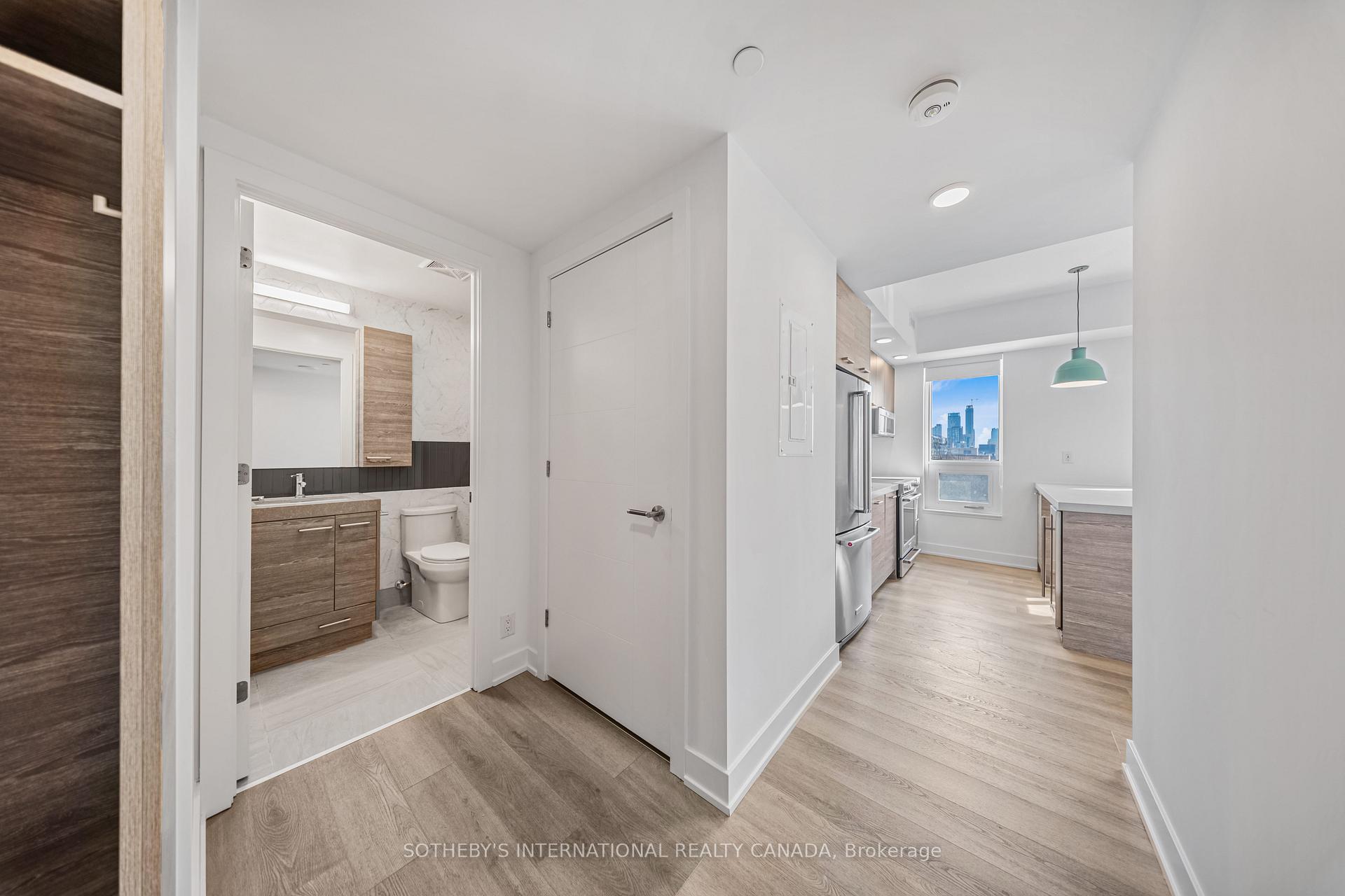 Photo 4 of Unit 208, 484 Spadina Avenue, Toronto, University — HOMEH