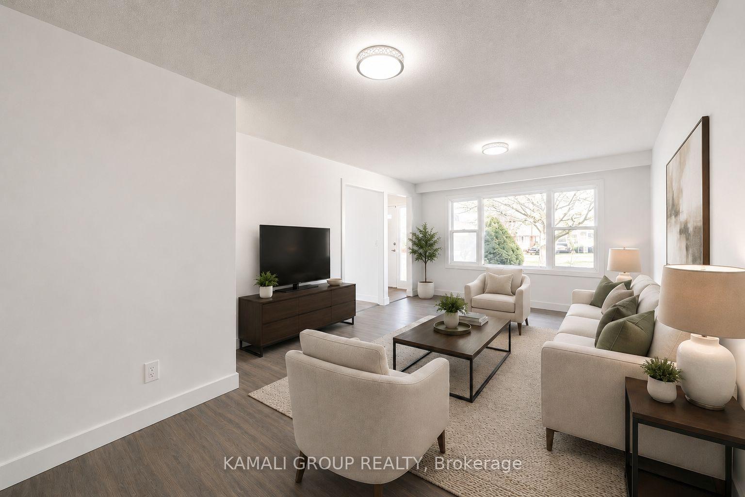 Photo 3 of Unit MAIN, 629 Gibb Street, Oshawa, Vanier — HOMEH