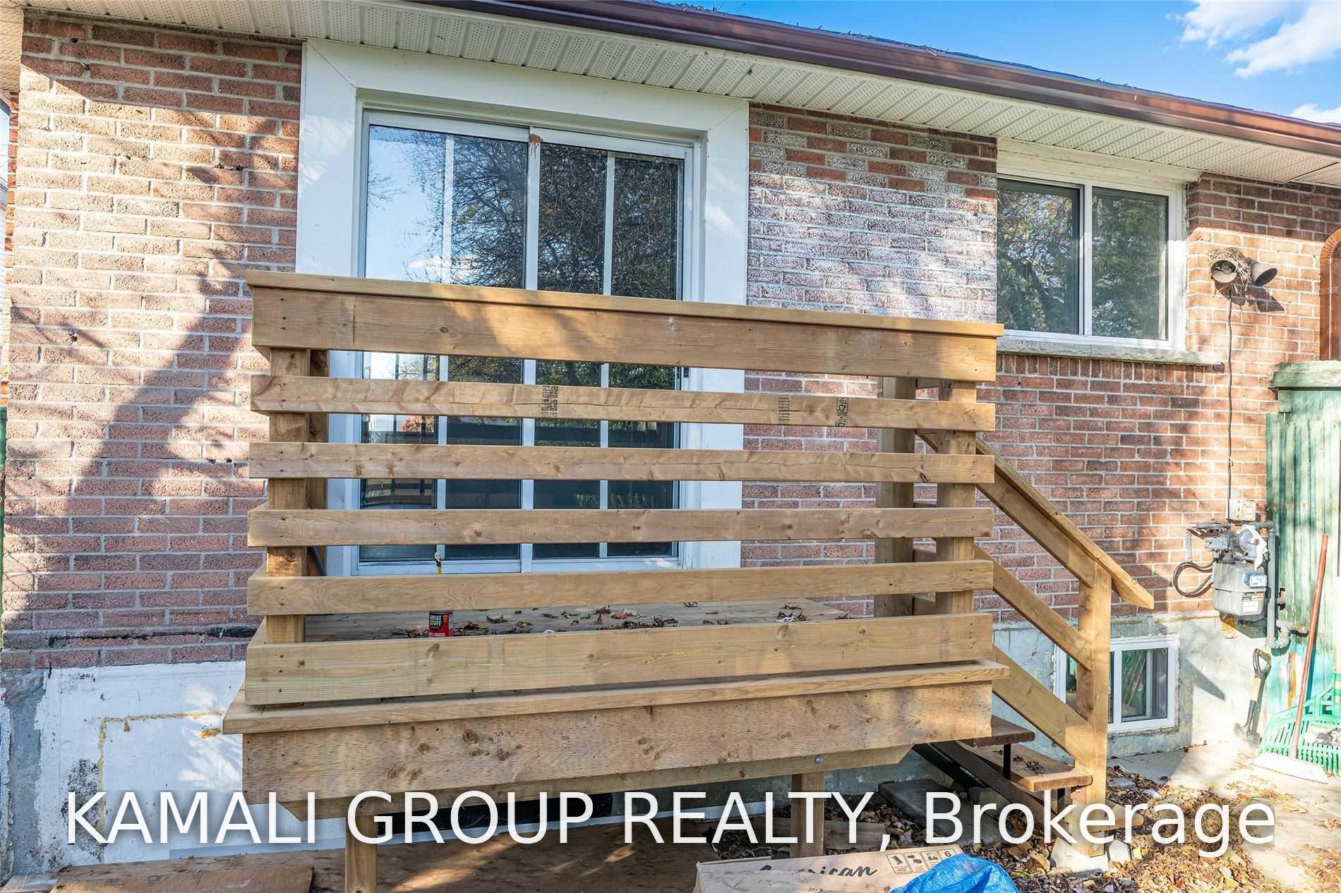 Photo 11 of Unit MAIN, 629 Gibb Street, Oshawa, Vanier — HOMEH